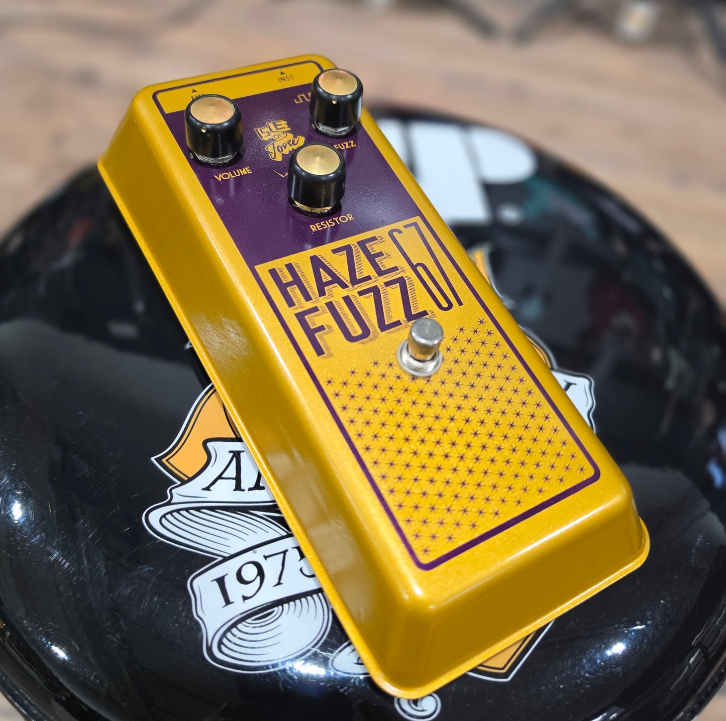 USED Isle of Tone Haze 67 Fuzz Pedal Premium Package