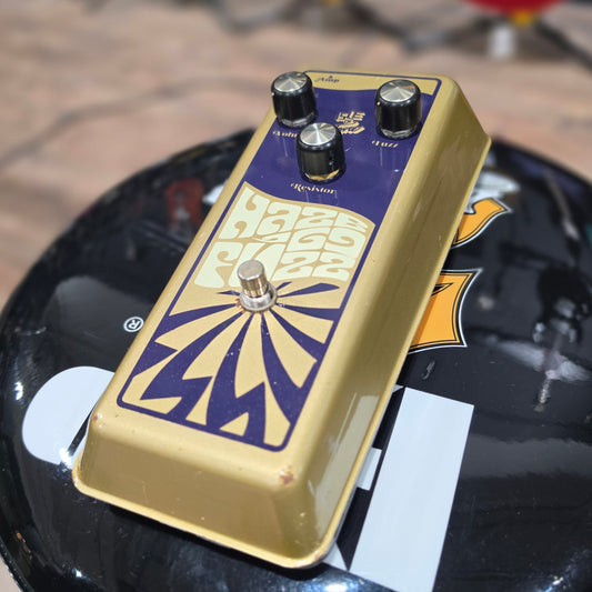 USED Isle of Tone Haze 69 Fuzz Pedal Big Premium Package