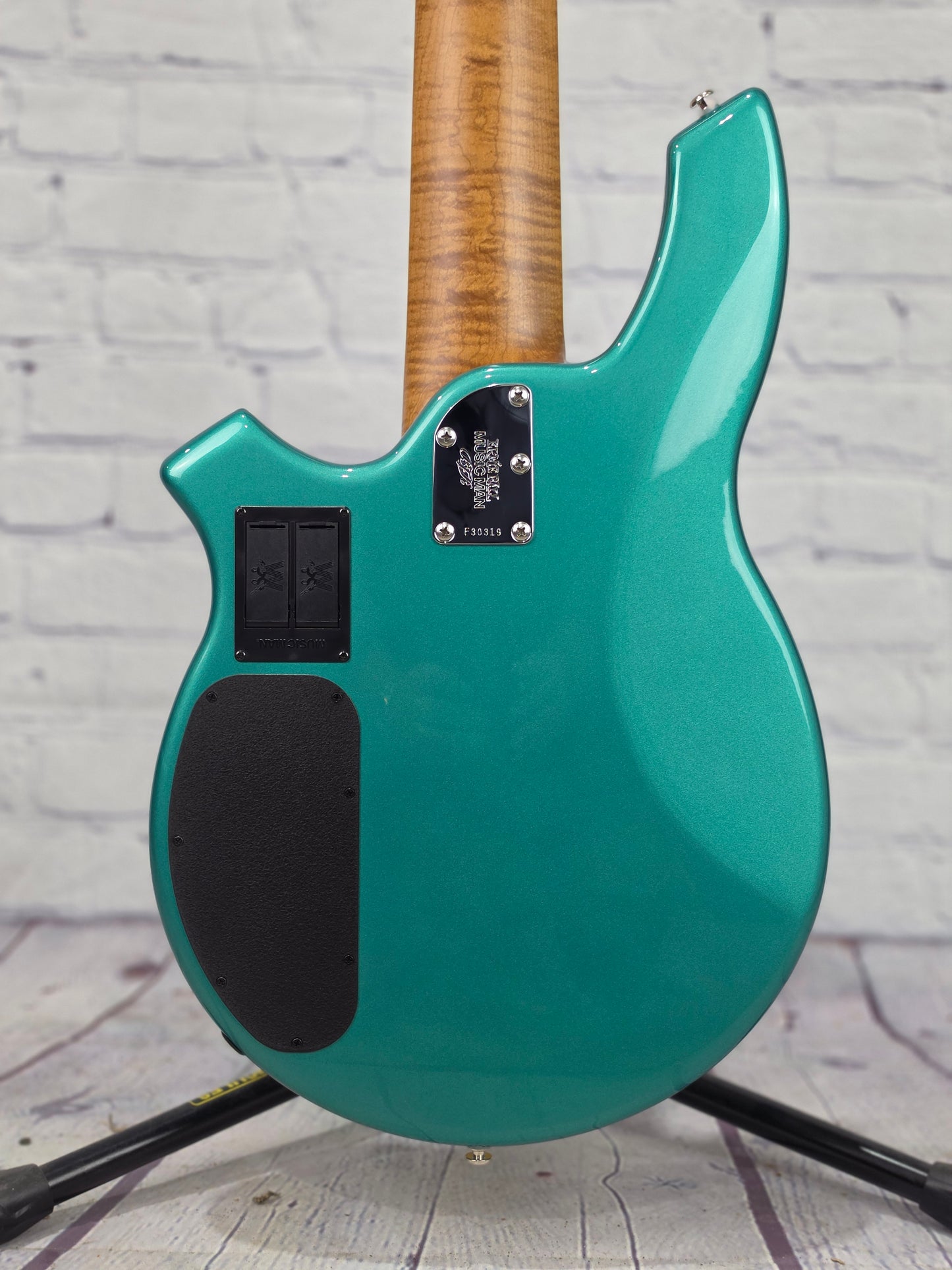 USED Ernie Ball Music Man BFR Bongo HH 6 String Bass Grabber Green Limited Edition