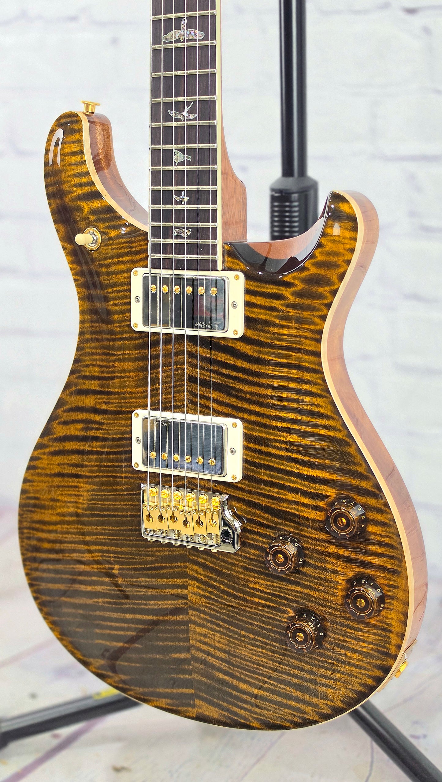 Paul Reed Smith PRS Guitars Wood Library McCarty 594 Tremolo Electric Guitar 10 Top Tiger Eye
