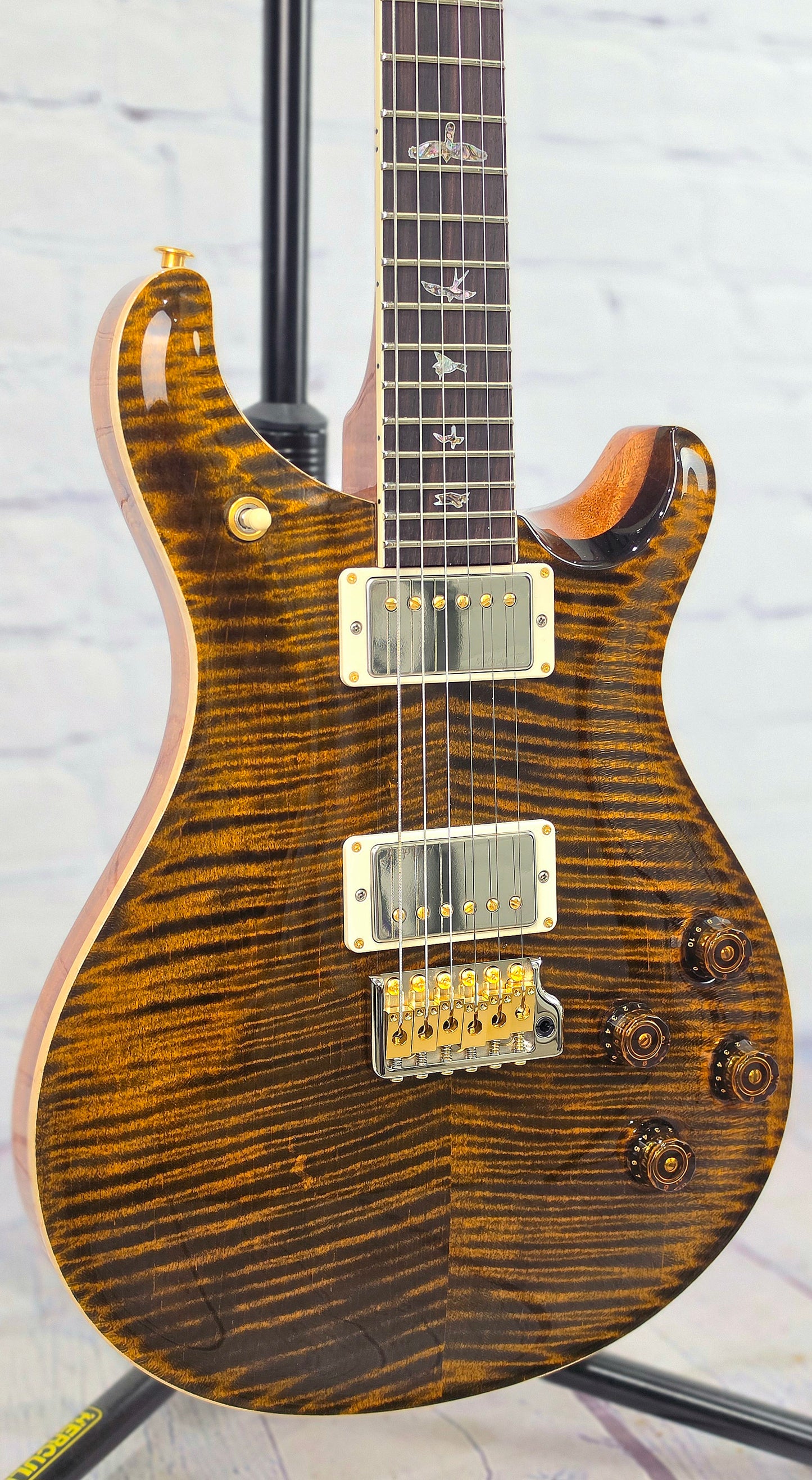 Paul Reed Smith PRS Guitars Wood Library McCarty 594 Tremolo Electric Guitar 10 Top Tiger Eye