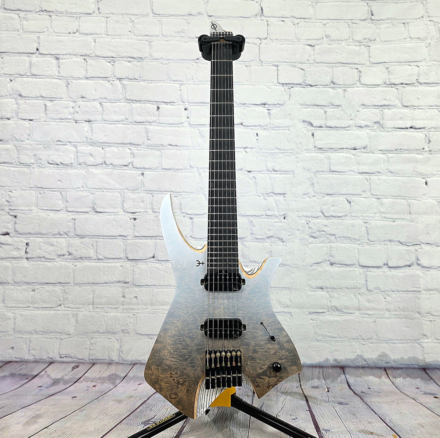 Infinia Guitars Neptune Headless 26.5" 7 String Electric Guitar Lunar White Quilt Maple