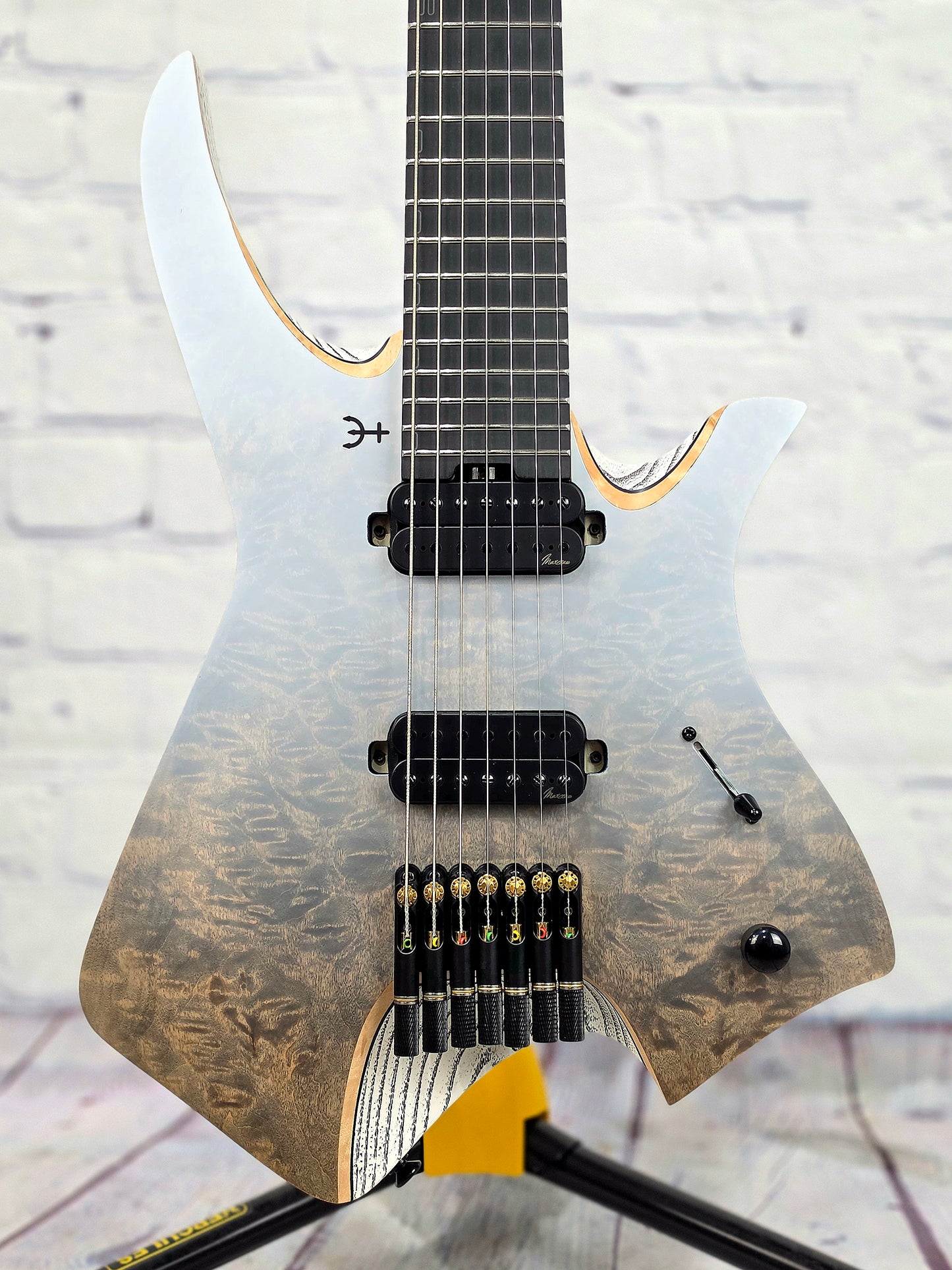 Infinia Guitars Neptune Headless 26.5" 7 String Electric Guitar Lunar White Quilt Maple