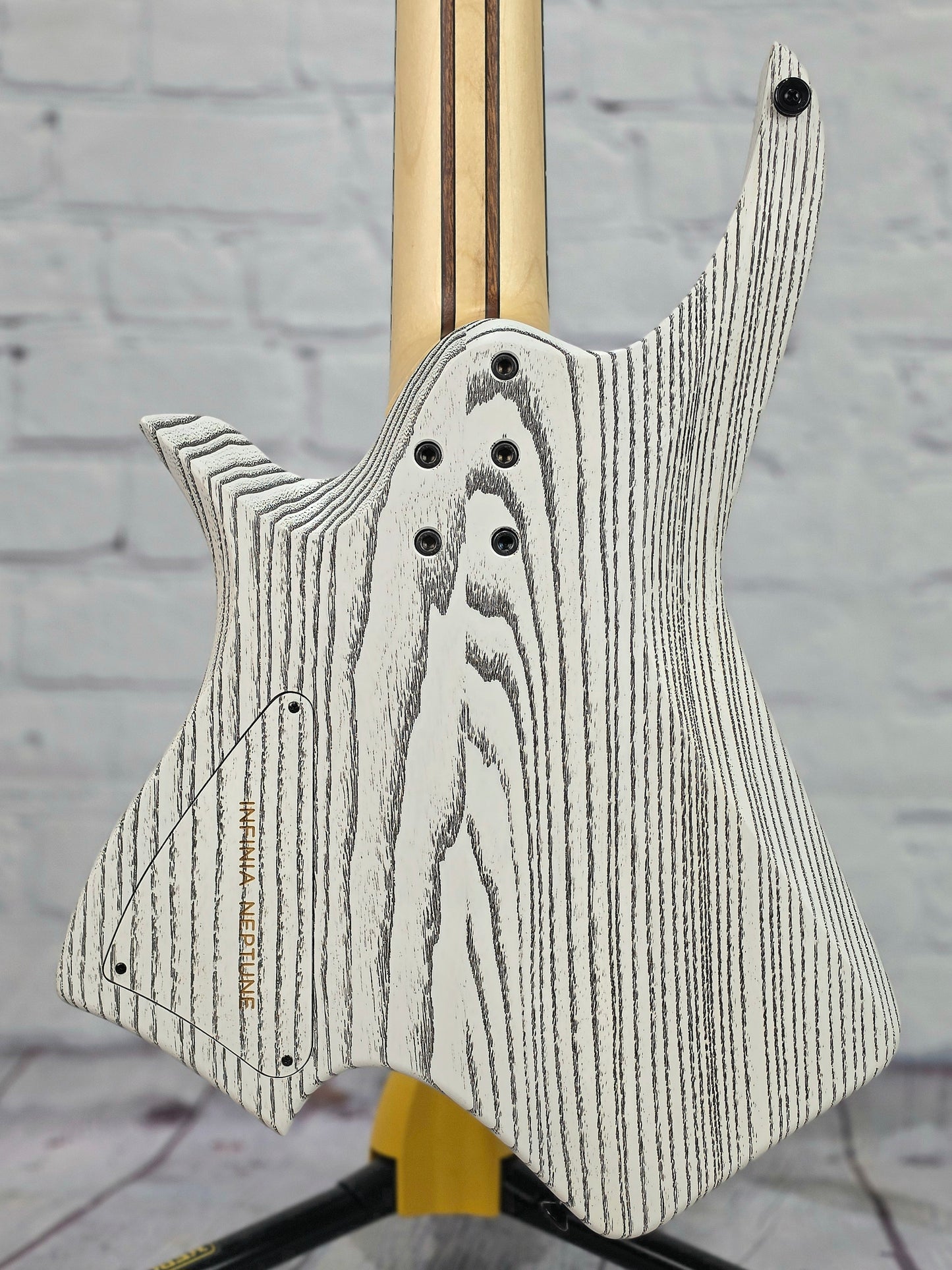 Infinia Guitars Neptune Headless 26.5" 7 String Electric Guitar Lunar White Quilt Maple