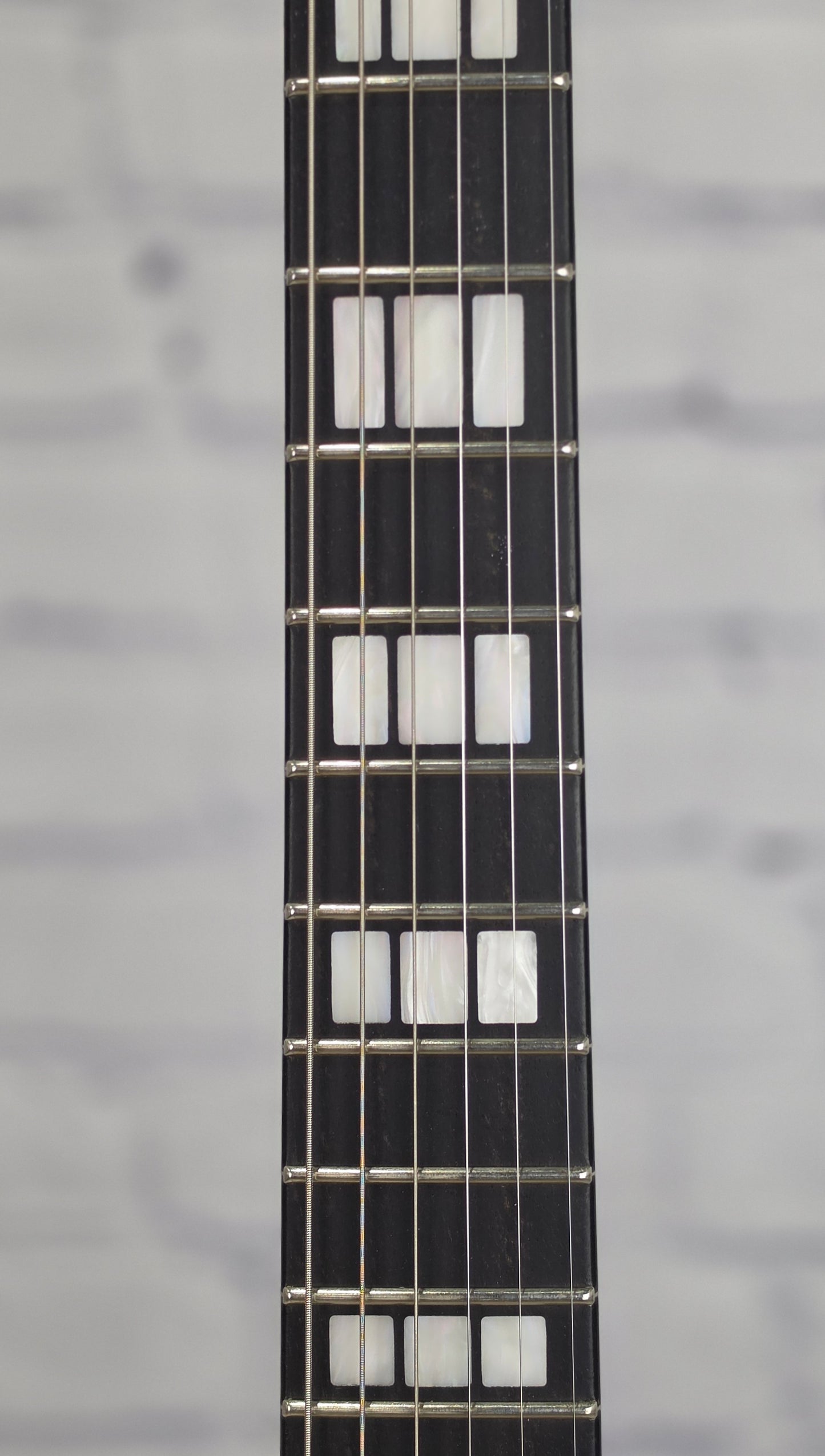 EVH Guitars SA-126 Special 6 String Electric Guitar Platinum Pearl Metallic