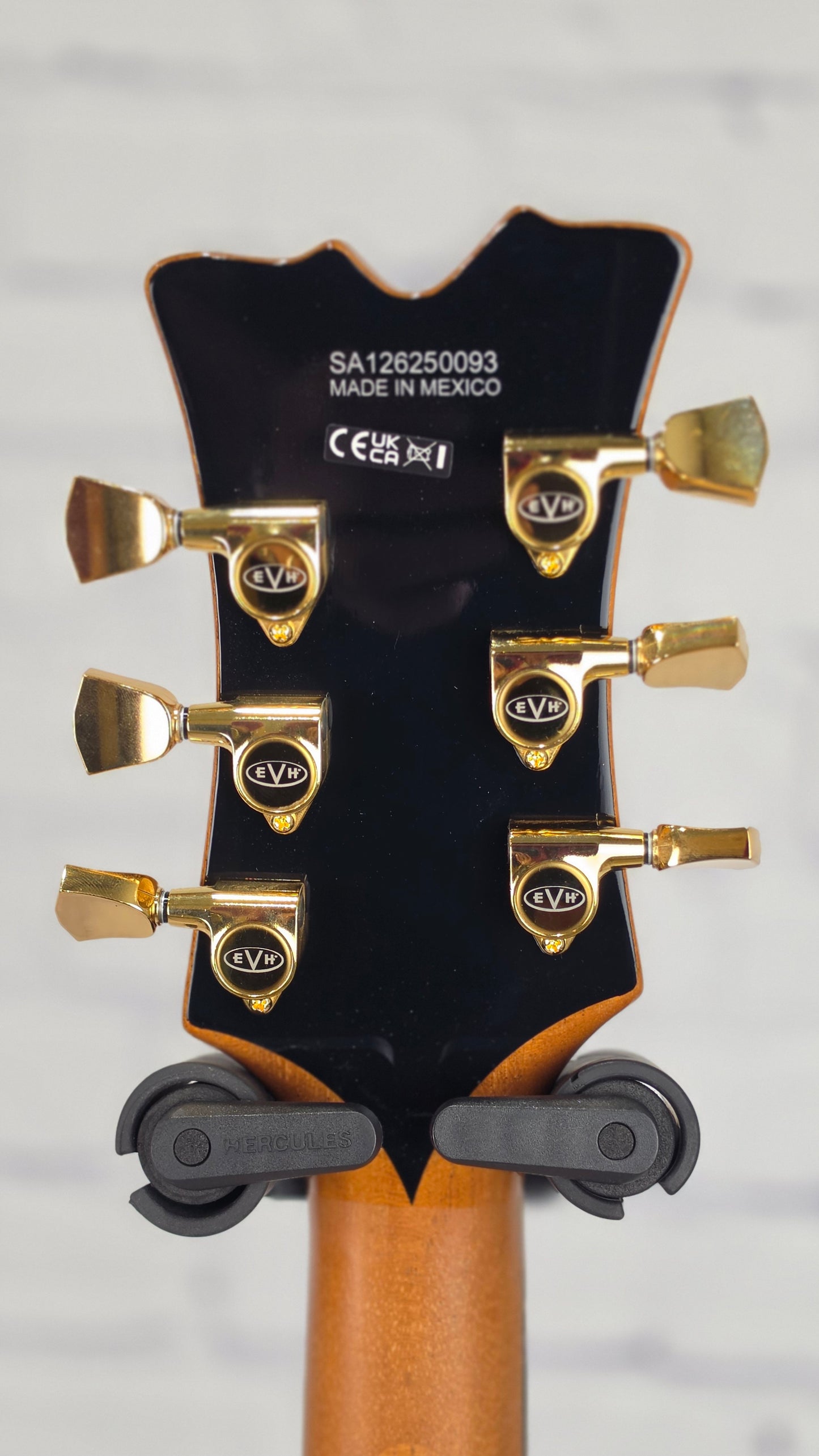 EVH Guitars SA-126 Special 6 String Electric Guitar Platinum Pearl Metallic