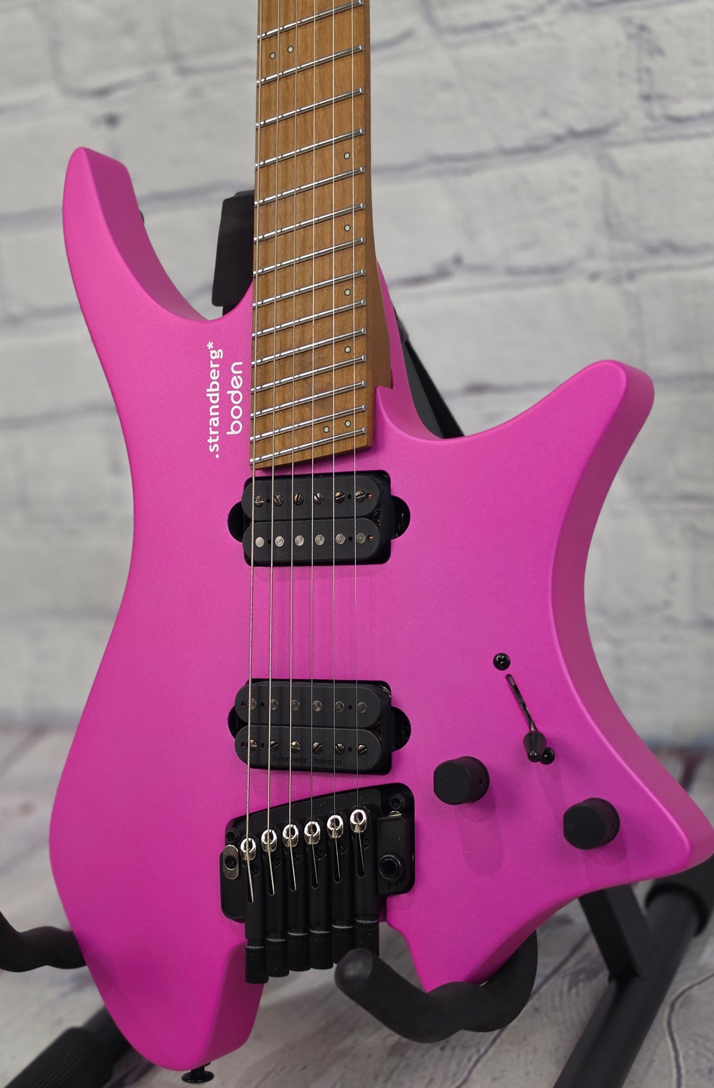 Strandberg Boden Standard N2.6T Tremolo 6 String Electric Guitar Electric Fuchsia Metallic