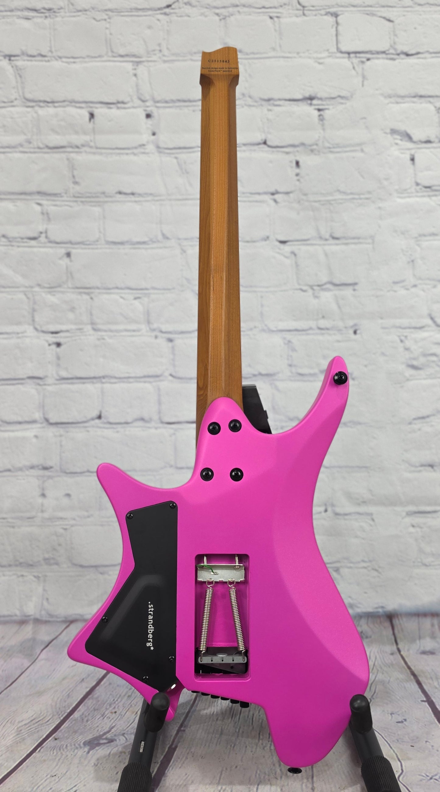 Strandberg Boden Standard N2.6T Tremolo 6 String Electric Guitar Electric Fuchsia Metallic