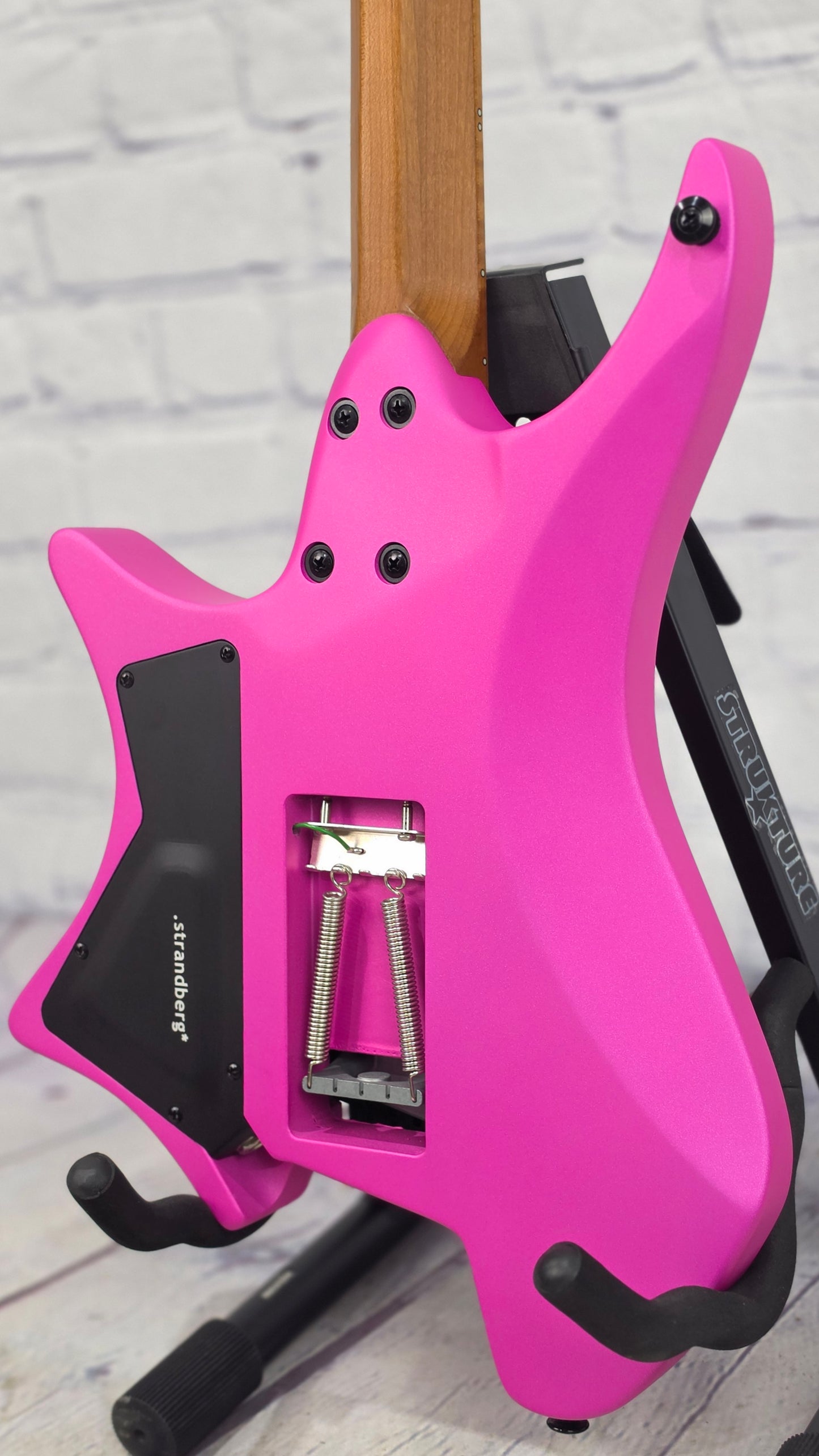 Strandberg Boden Standard N2.6T Tremolo 6 String Electric Guitar Electric Fuchsia Metallic