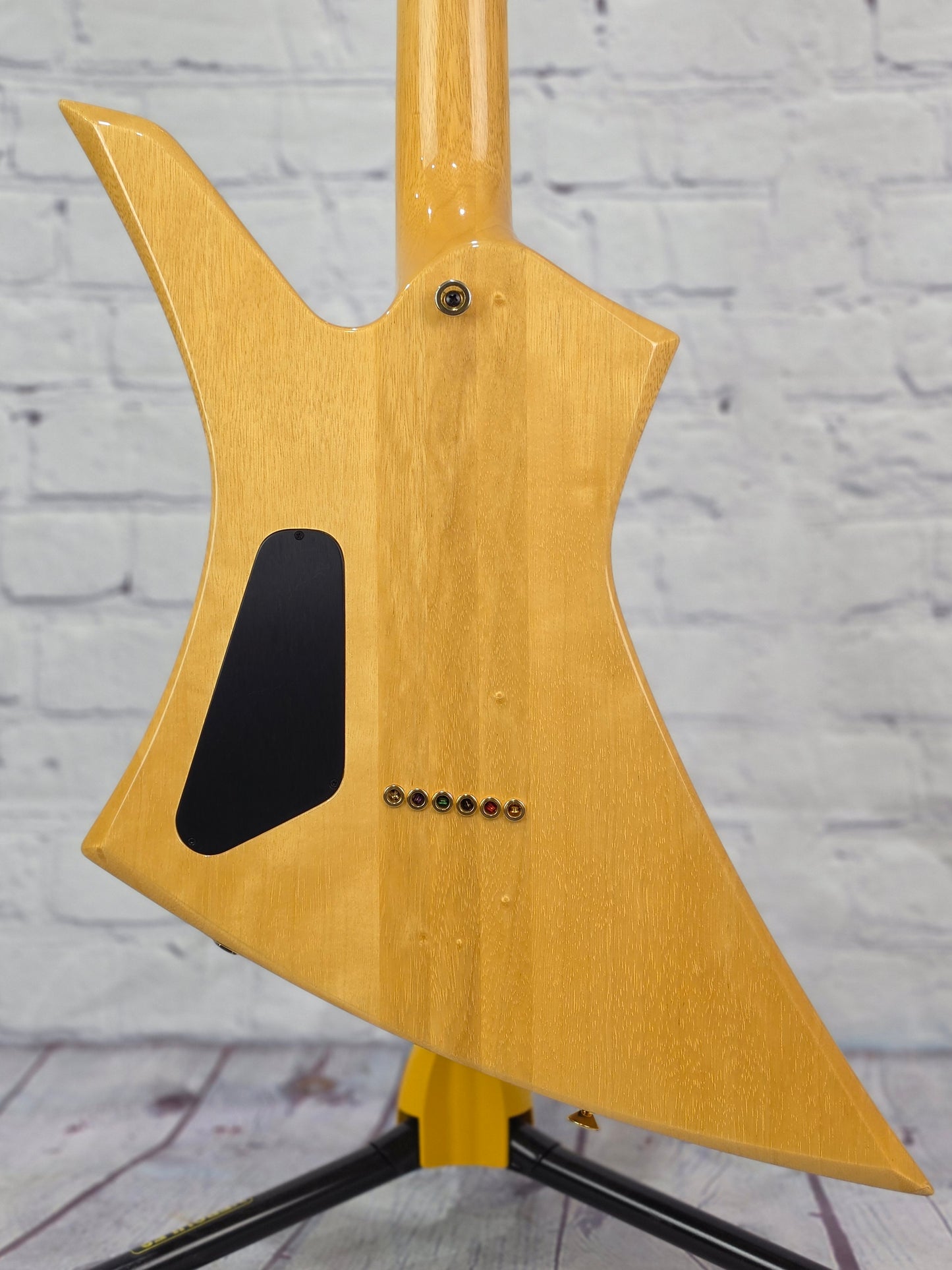 USED Jackson USA Custom Shop Kelly String-Thru 6 String Electric Guitar Natural Spalted Flame Maple