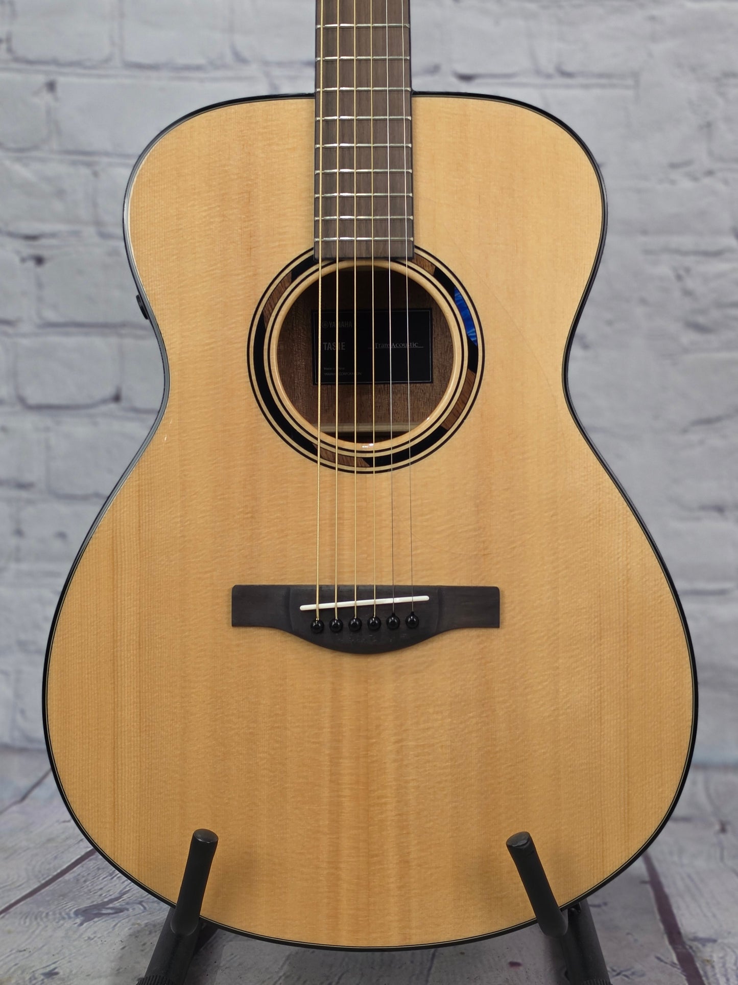 Yamaha TransAcoustic TAS1E 6 String Acoustic Guitar (Gen 2) Natural