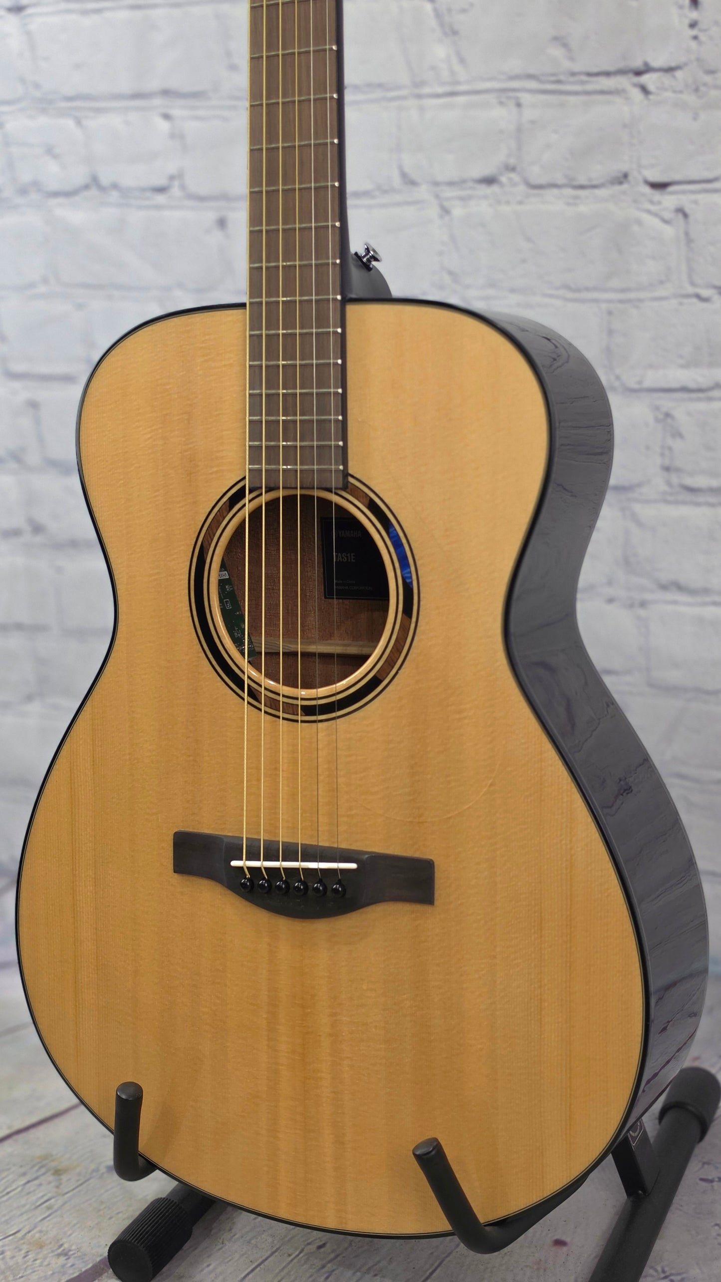 Yamaha TransAcoustic TAS1E 6 String Acoustic Guitar (Gen 2) Natural