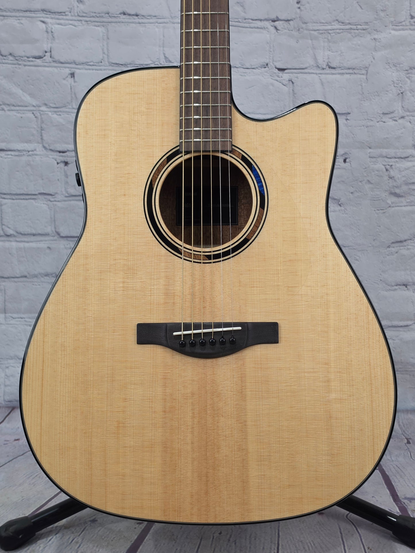 Yamaha Guitars TransAcoustic TAG1C NAT 6 String Acoustic Guitar Natural
