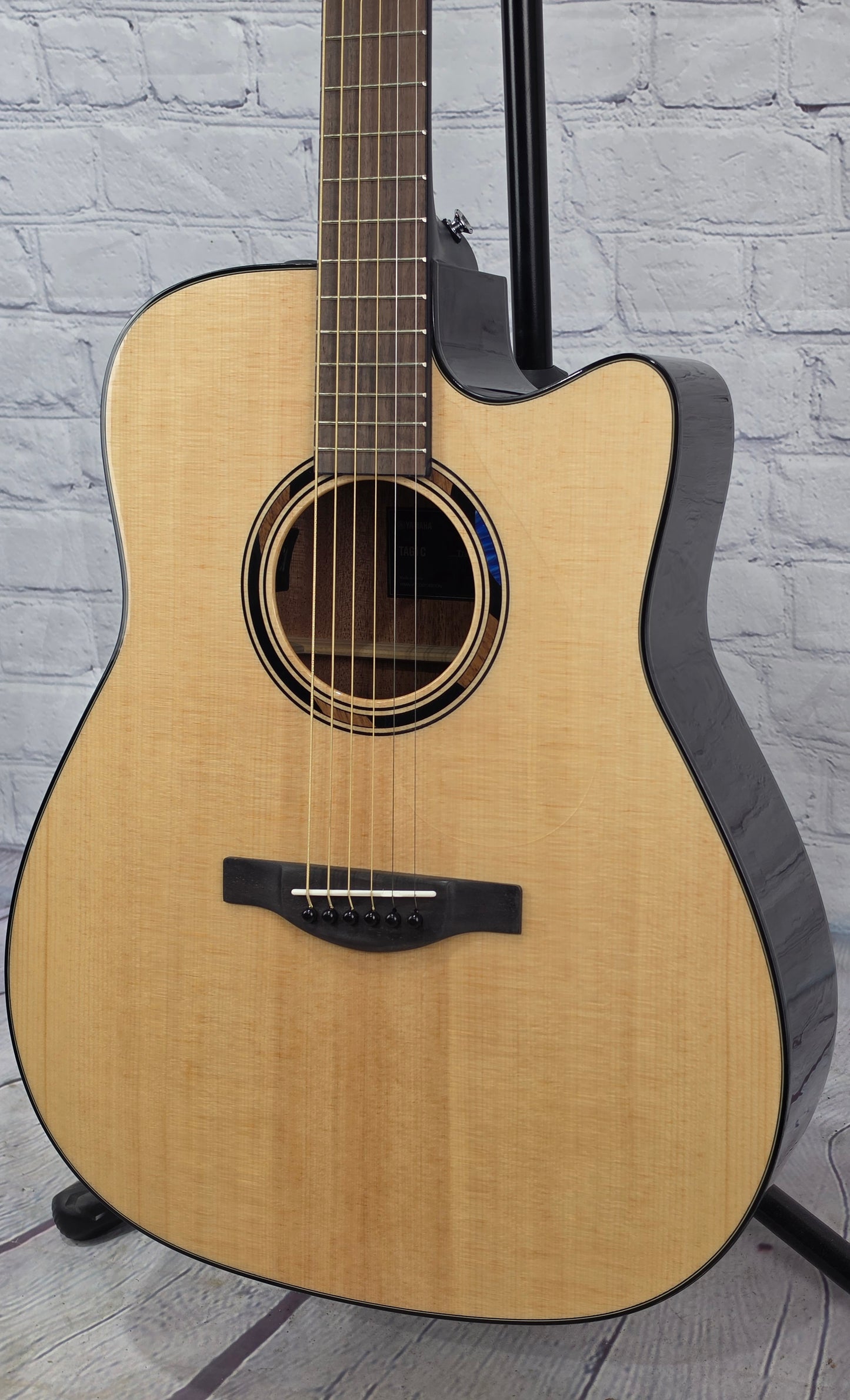Yamaha Guitars TransAcoustic TAG1C NAT 6 String Acoustic Guitar Natural