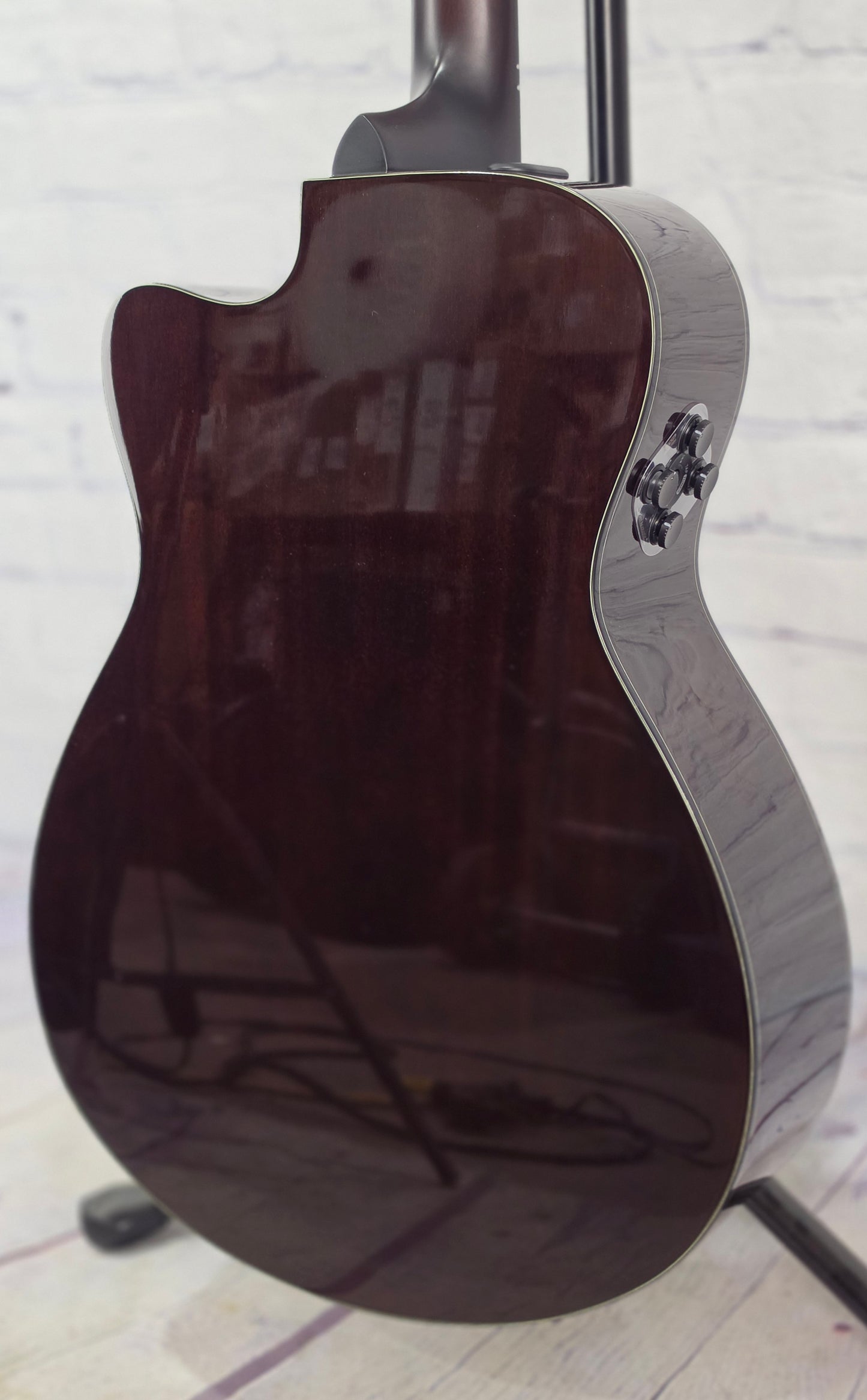 Yamaha Guitars TransAcoustic TAS1C SDB 6 String Concert Acoustic Guitar Sand Burst