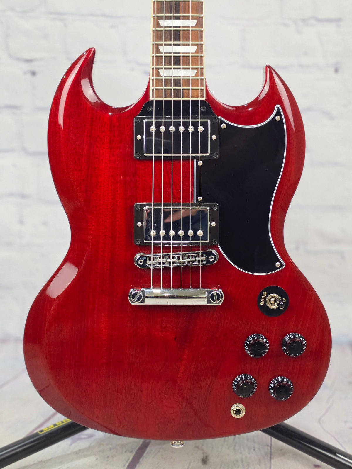 USED Gibson SG Standard 6 String Electric Guitar Heritage Cherry 2018