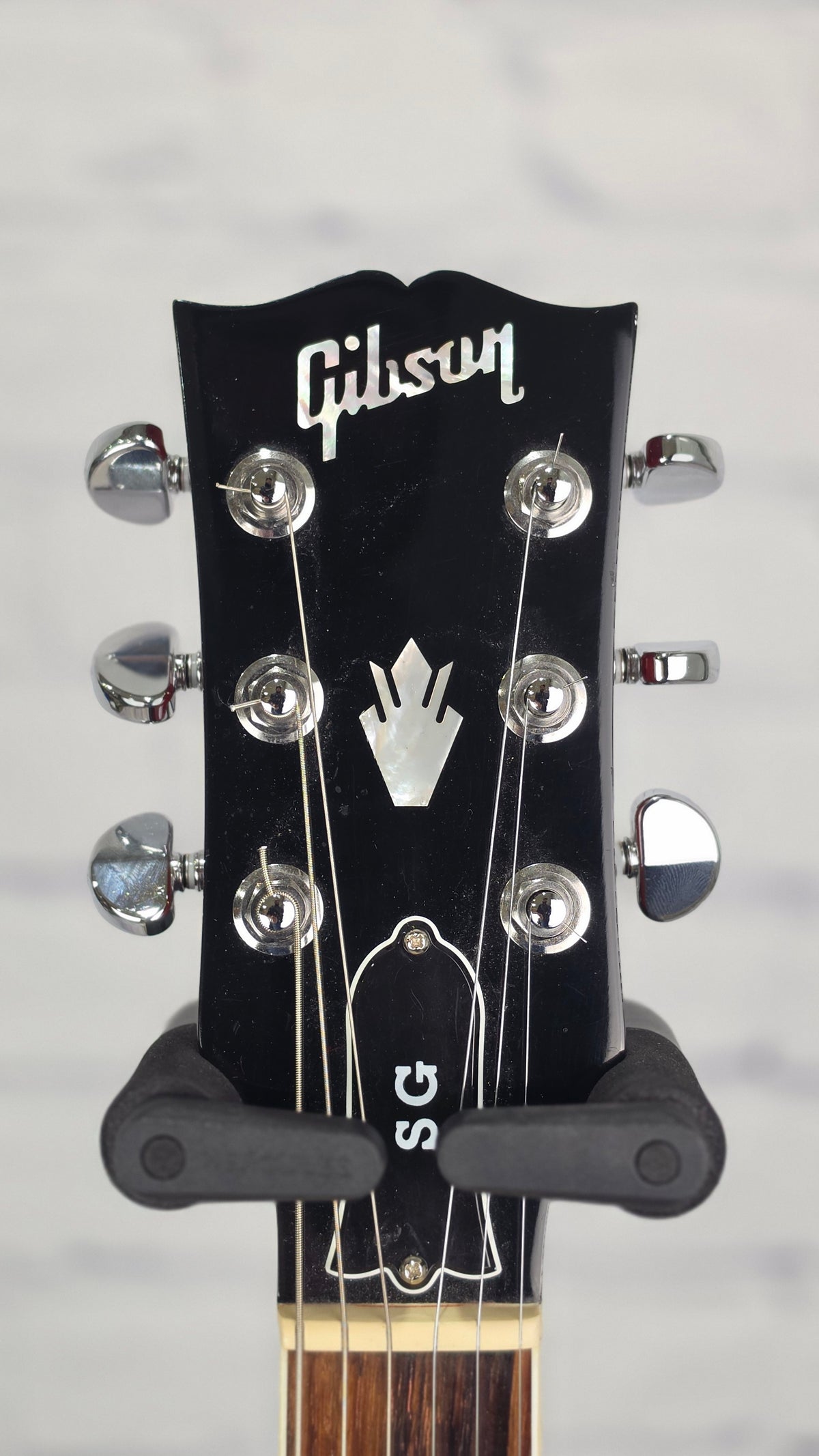 USED Gibson SG Standard 6 String Electric Guitar Heritage Cherry 2018