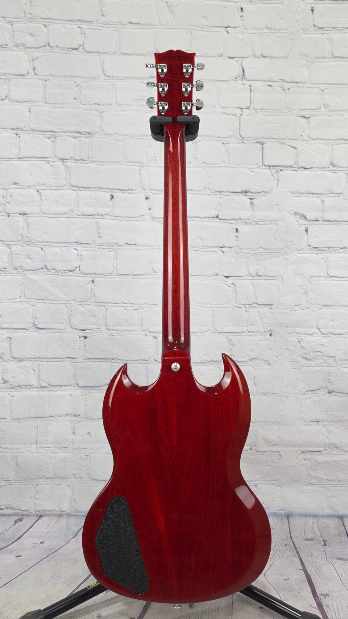 USED Gibson SG Standard 6 String Electric Guitar Heritage Cherry 2018