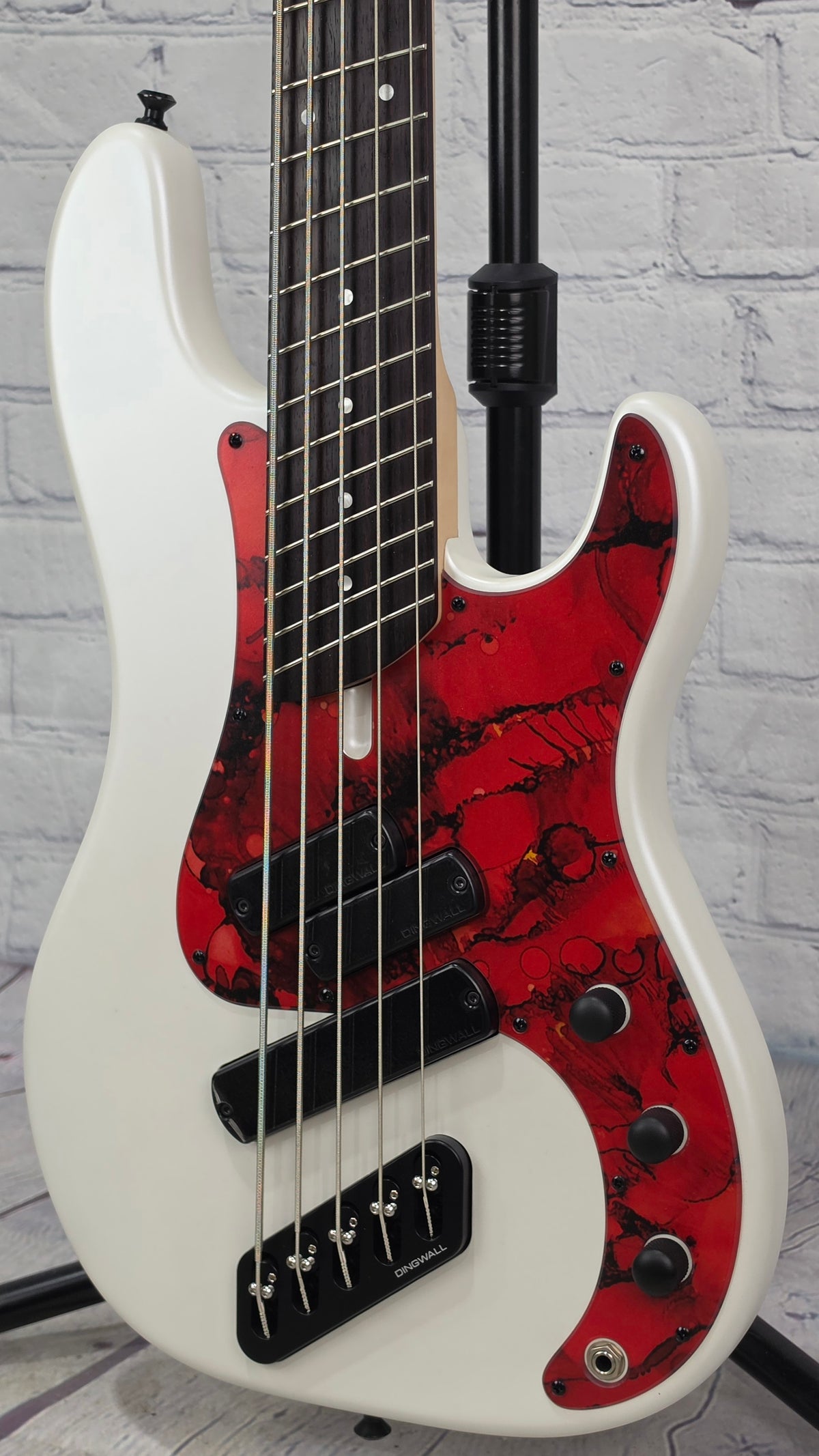 Dingwall SP1 5 DW 5 String Bass Gloss Ducati Pearl White