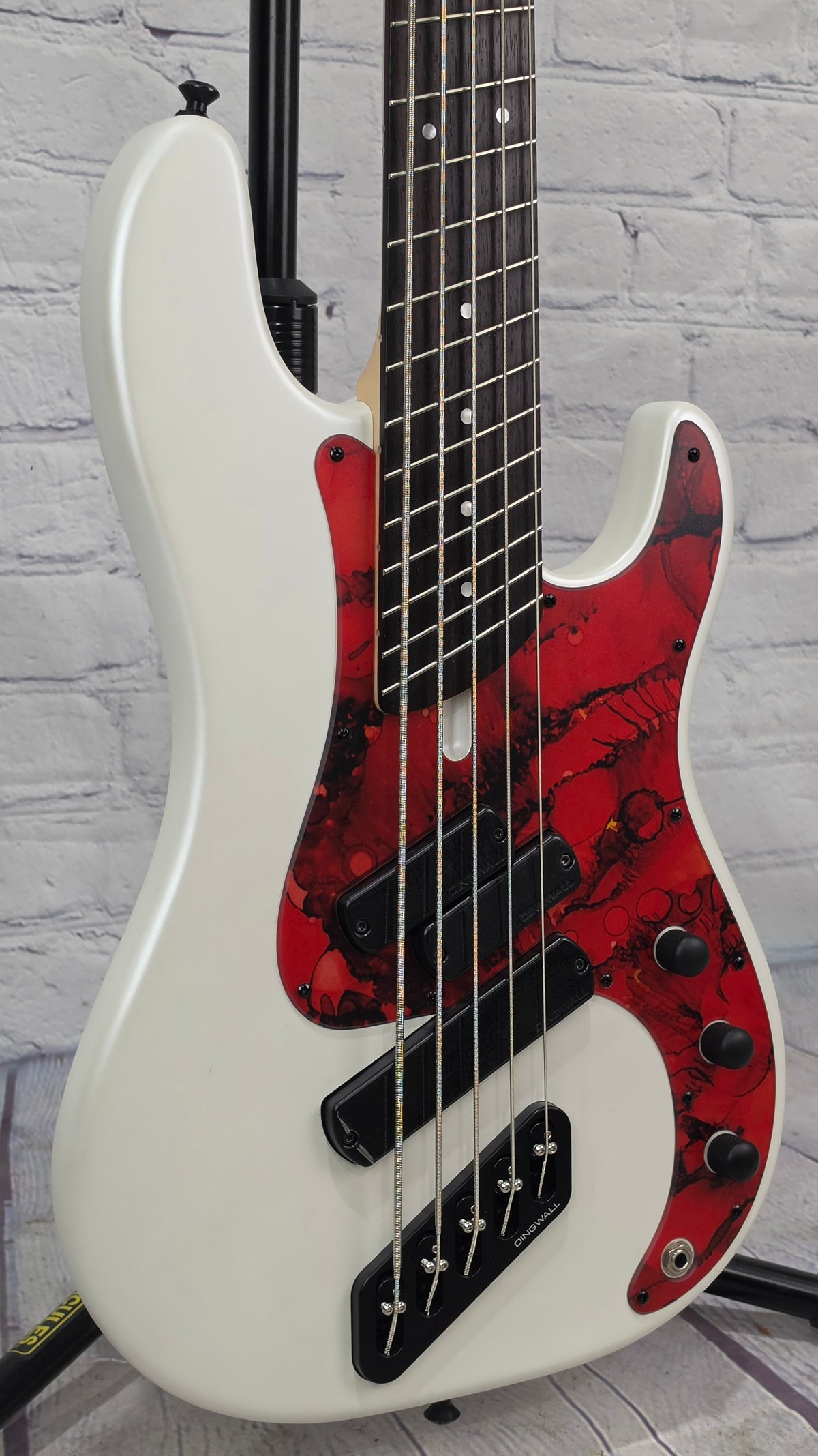 Dingwall SP1 5 DW 5 String Bass Gloss Ducati Pearl White