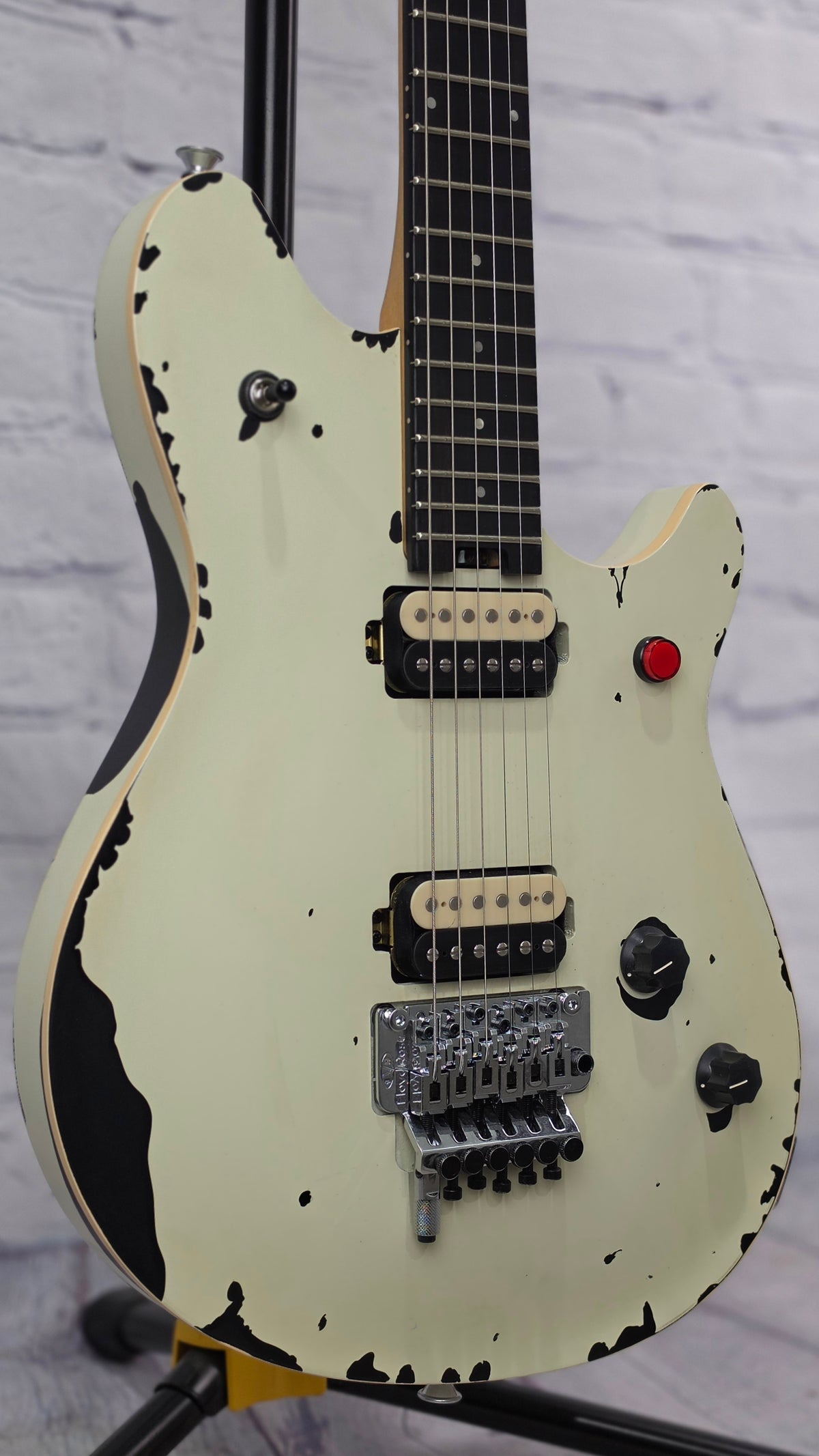EVH Guitars Limited Edition Wolfgang Special Striped Series 2015 Tour 6 String Electric Guitar Distressed Ivory