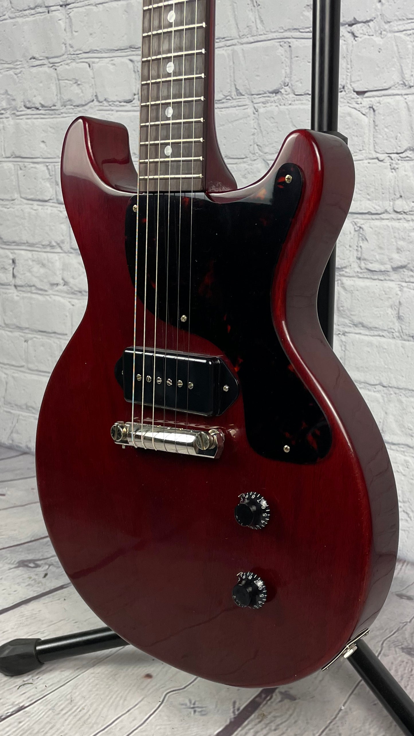 Gibson Custom Shop 1958 Les Paul Jr. Double Cutaway Reissue Electric Guitar Faded Cherry