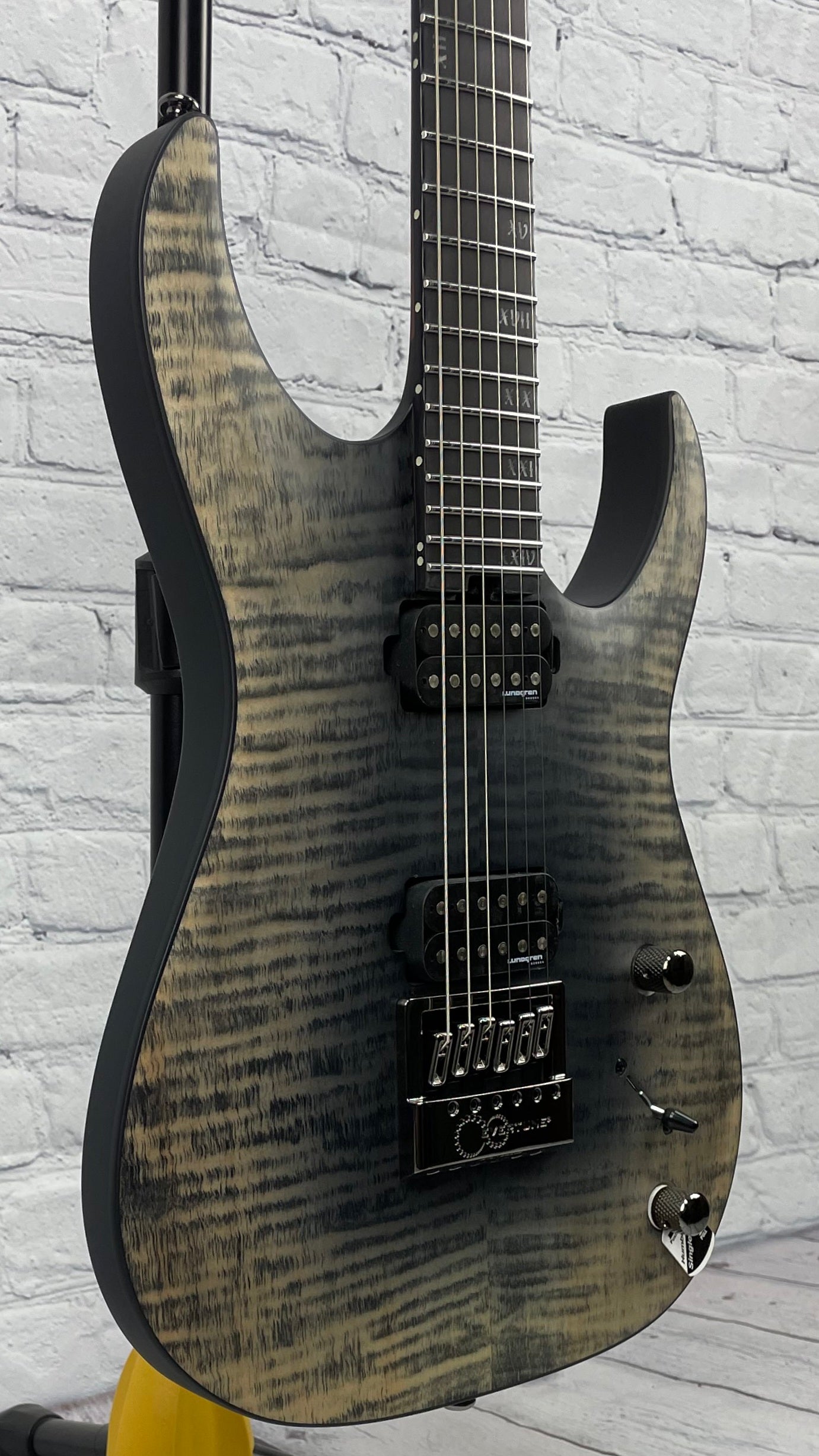Schecter Banshee Mach 6 String Electric Guitar Evertune Fallout Burst
