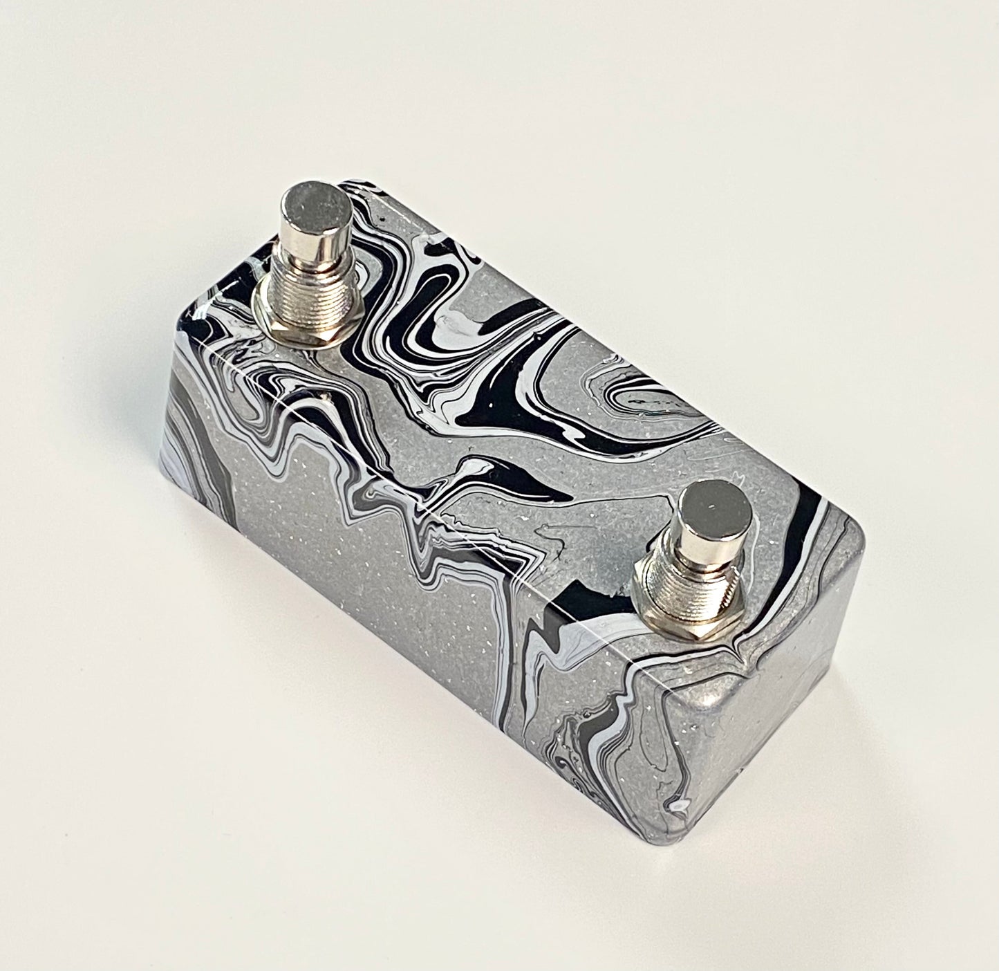 Leprechaun FX Line 6 Extension Foot-switch  (Black/Silver/White)