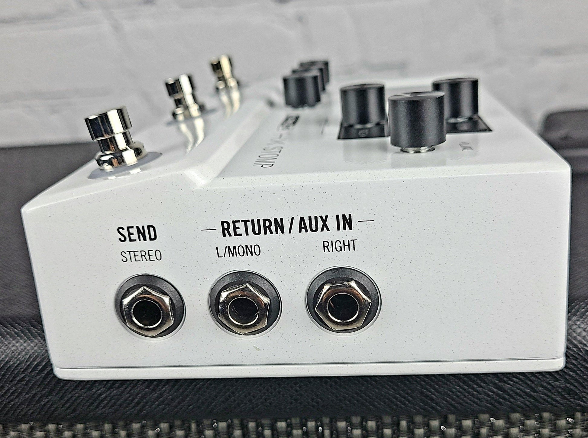 Line 6 HX Stomp Pedal Limited Edition White - Guitar Brando
