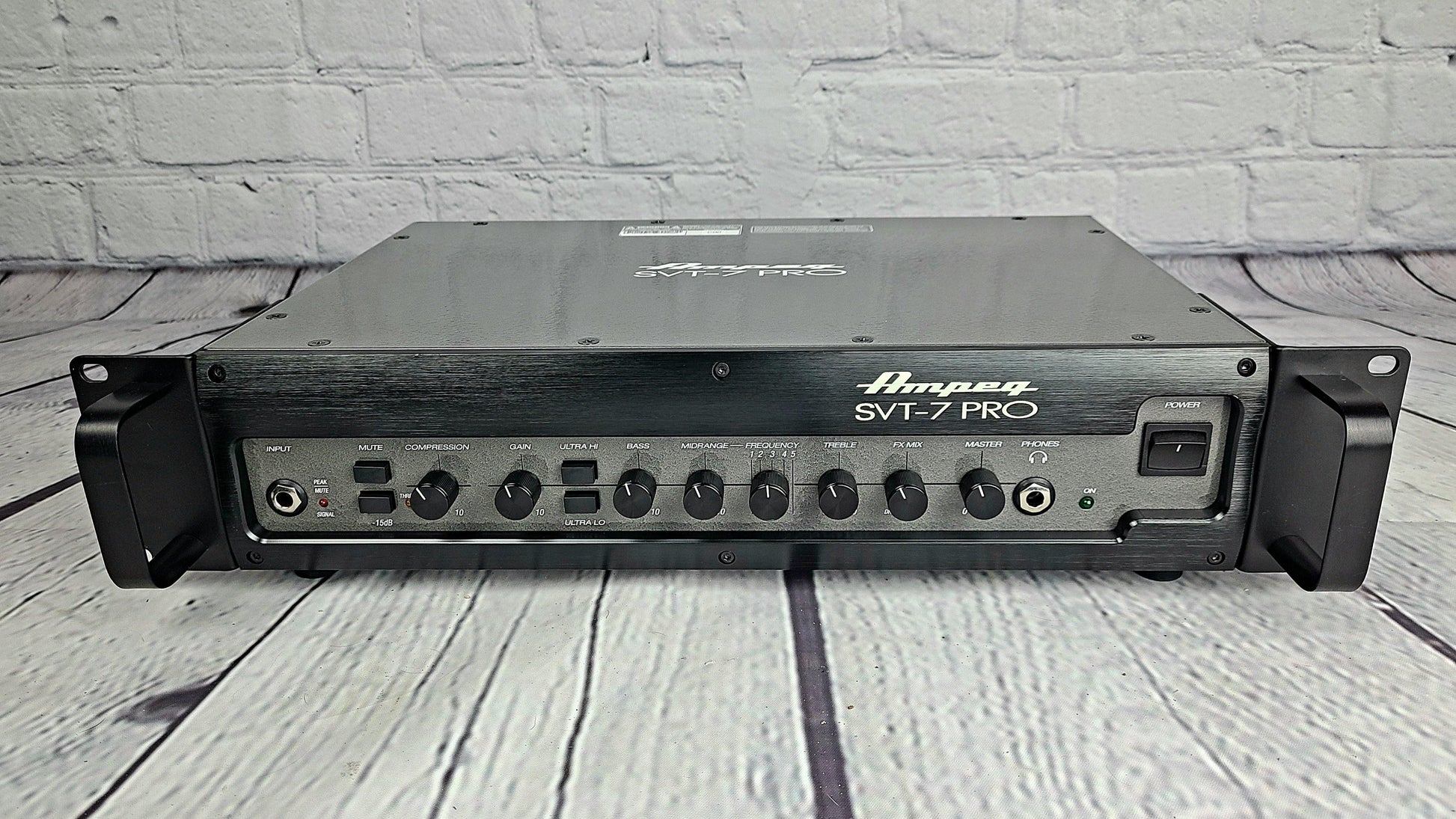 Ampeg SVT 7 Pro Amp Head