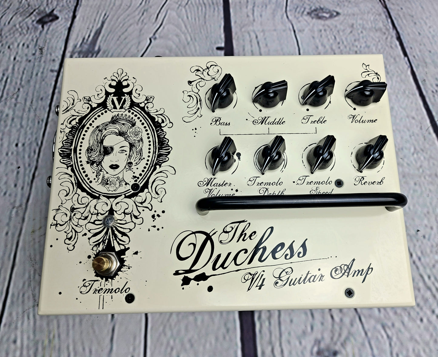 Victory Amplification V4 The Duchess Powered Preamp Pedal