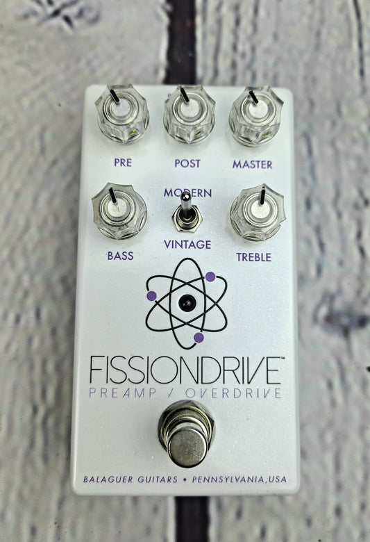 Balaguer Guitars Fission Drive V2 Overdrive Pedal (White) - Guitar Brando