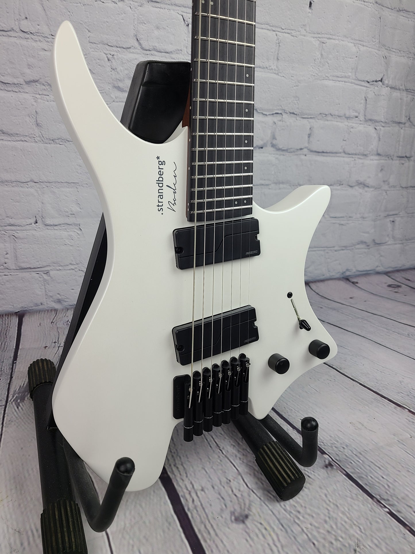 Strandberg Boden Metal 7 String White Pearl Roasted Maple Neck