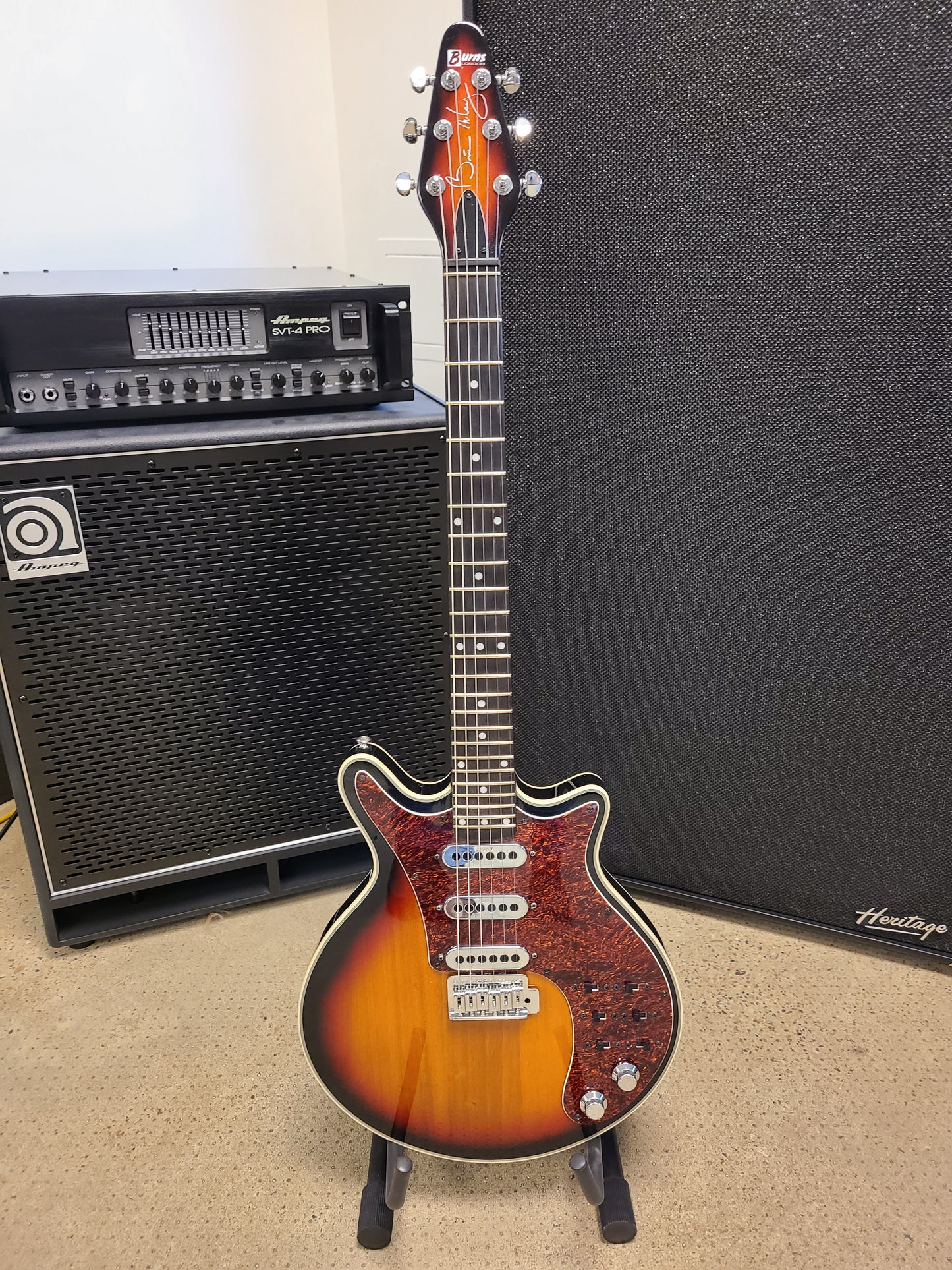 USED Burns Brian May Sunburst Electric Guitar
