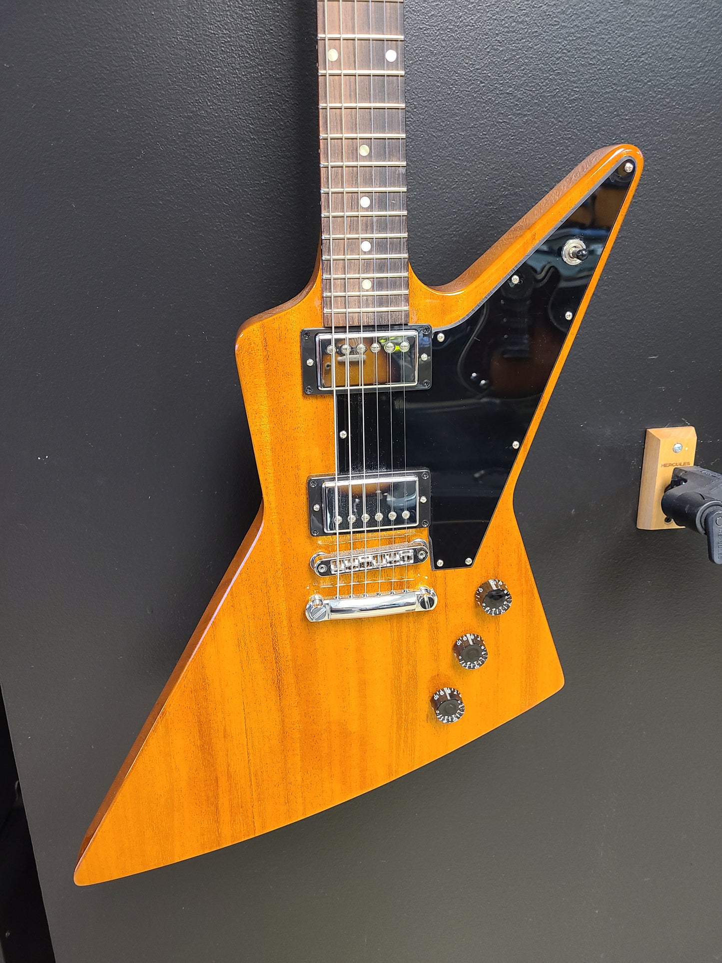 USED 2019 Gibson USA Explorer