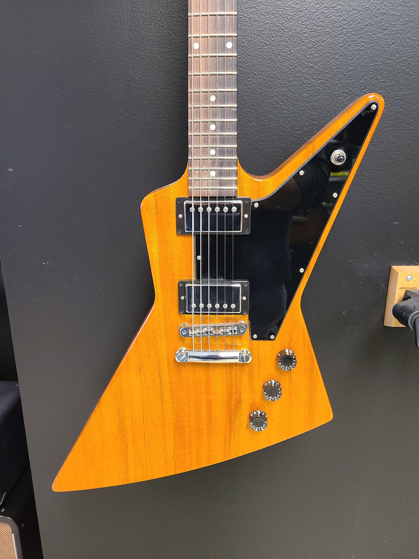 USED 2019 Gibson USA Explorer