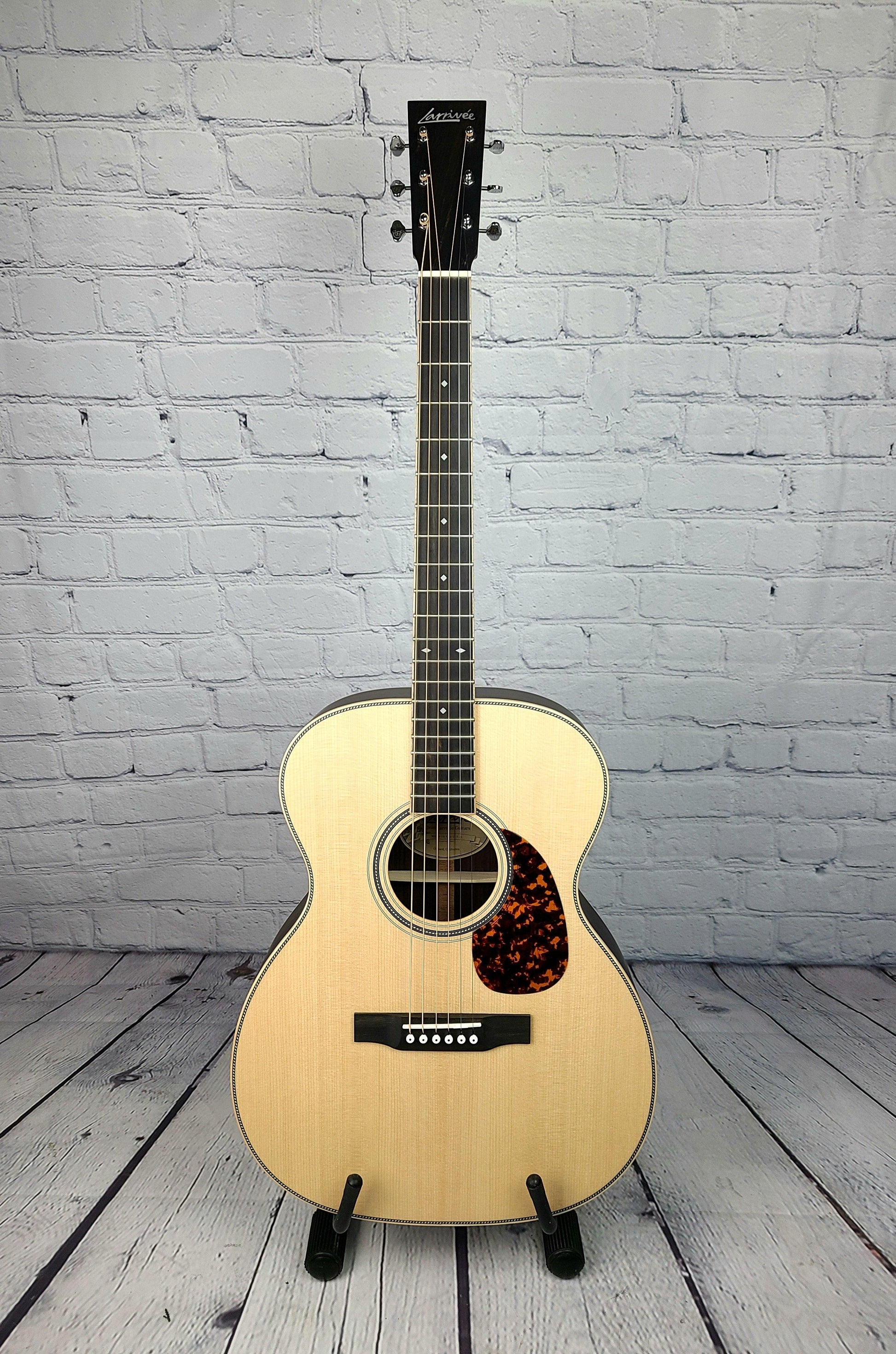 Larrivee OM-40E Rosewood USA Acoustic Guitar - Guitar Brando