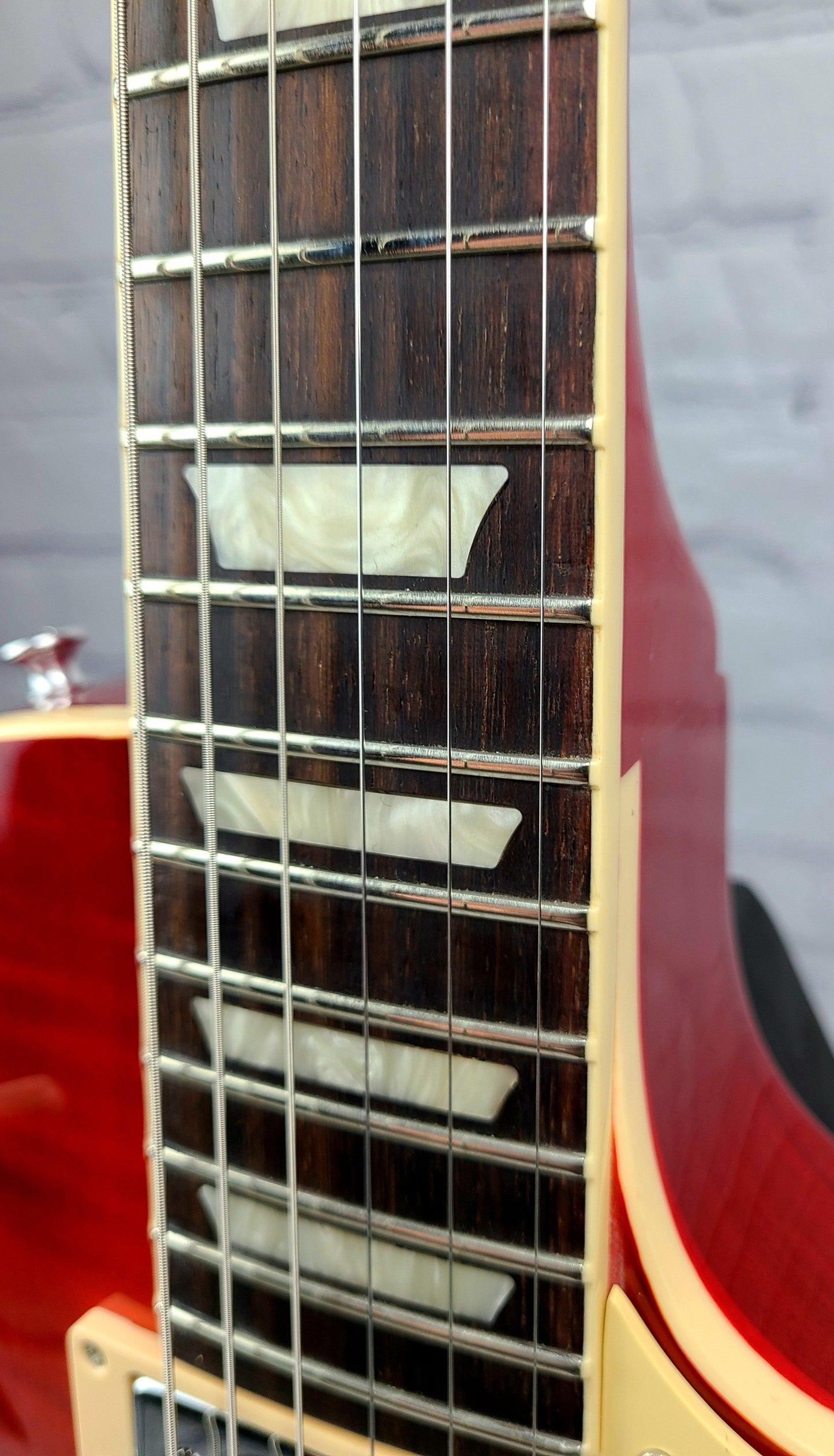 Heritage H-150 VCS Singlecut Electric Guitar Vintage Cherry Sunburst - Guitar Brando