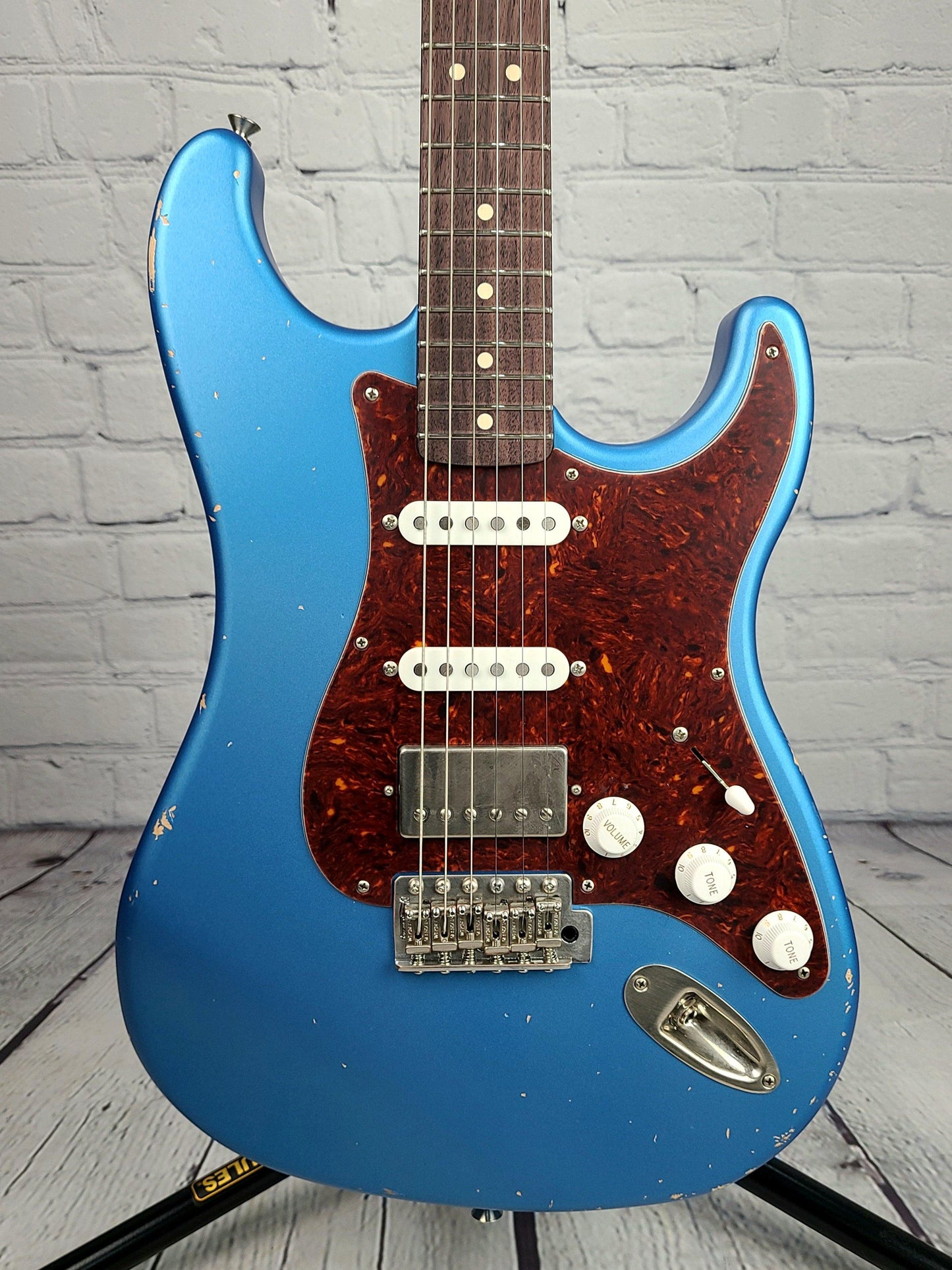 LSL Instruments Saticoy One B HSS Lake Placid Blue Roasted Maple Neck - Guitar Brando