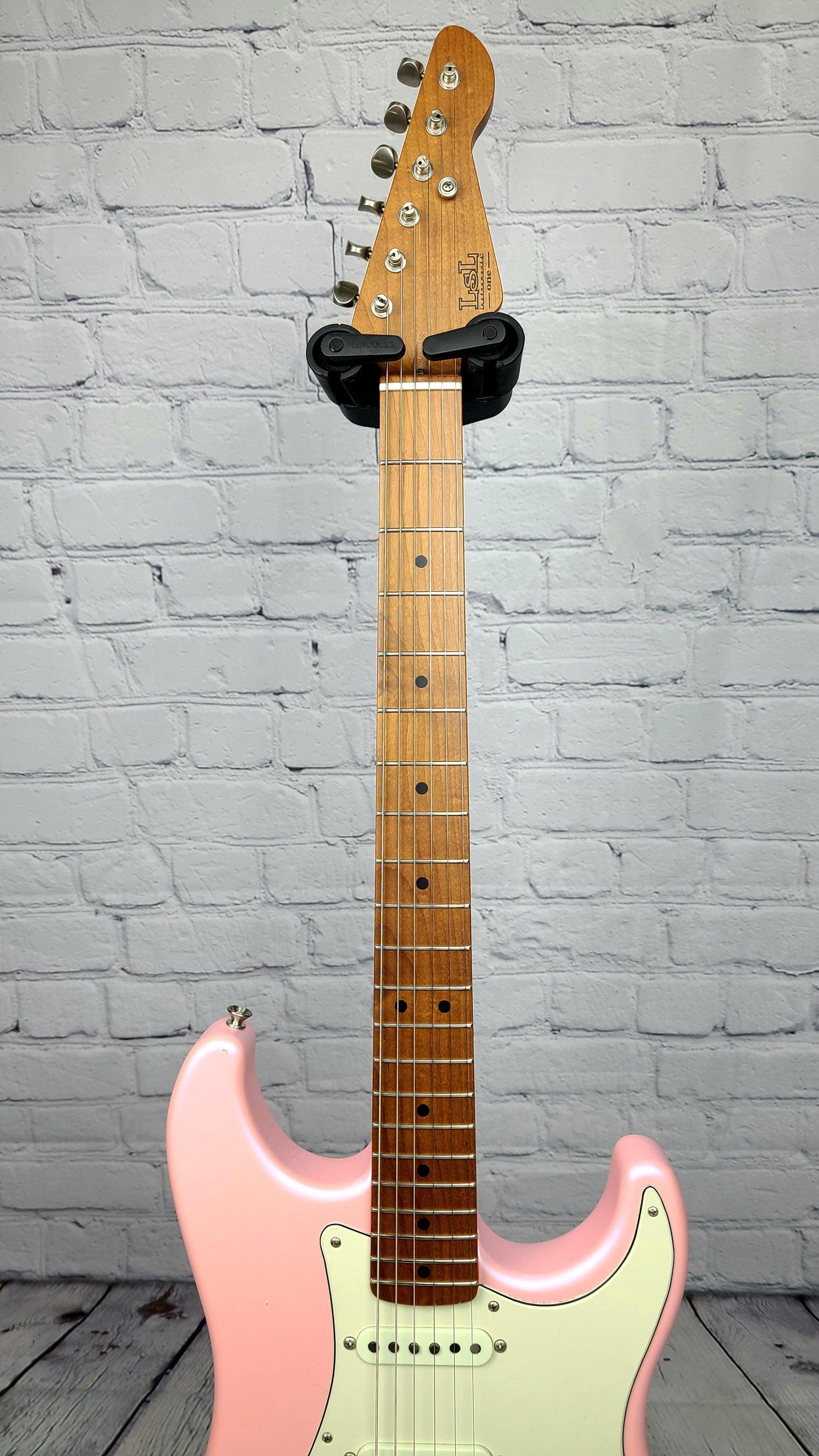 LSL Instruments Saticoy One B HSS Ice Pink Roasted Maple Neck - Guitar Brando