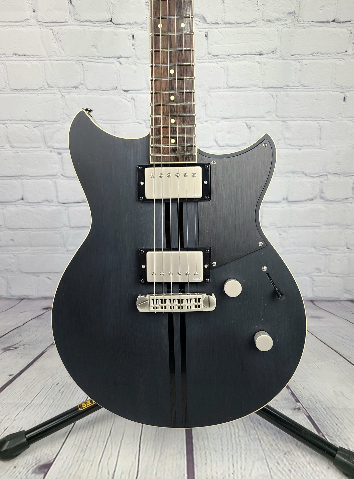 Yamaha Revstar RS820CR BBL Brushed Black Electric Guitar
