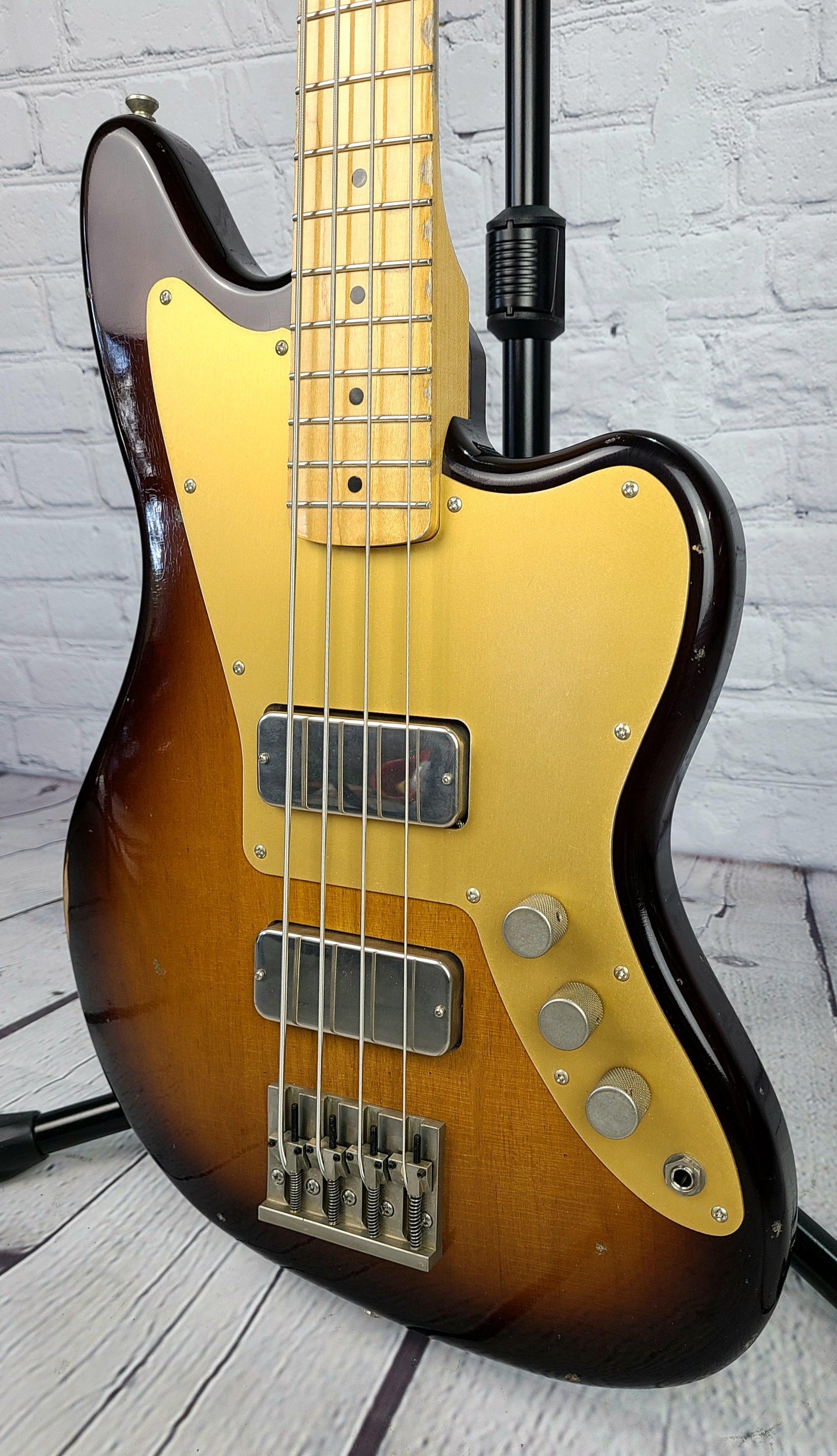 Fano Oltre JM4 Bass Guitar Tobacco Burst Gold Anodized Pickguard USA Made - Guitar Brando