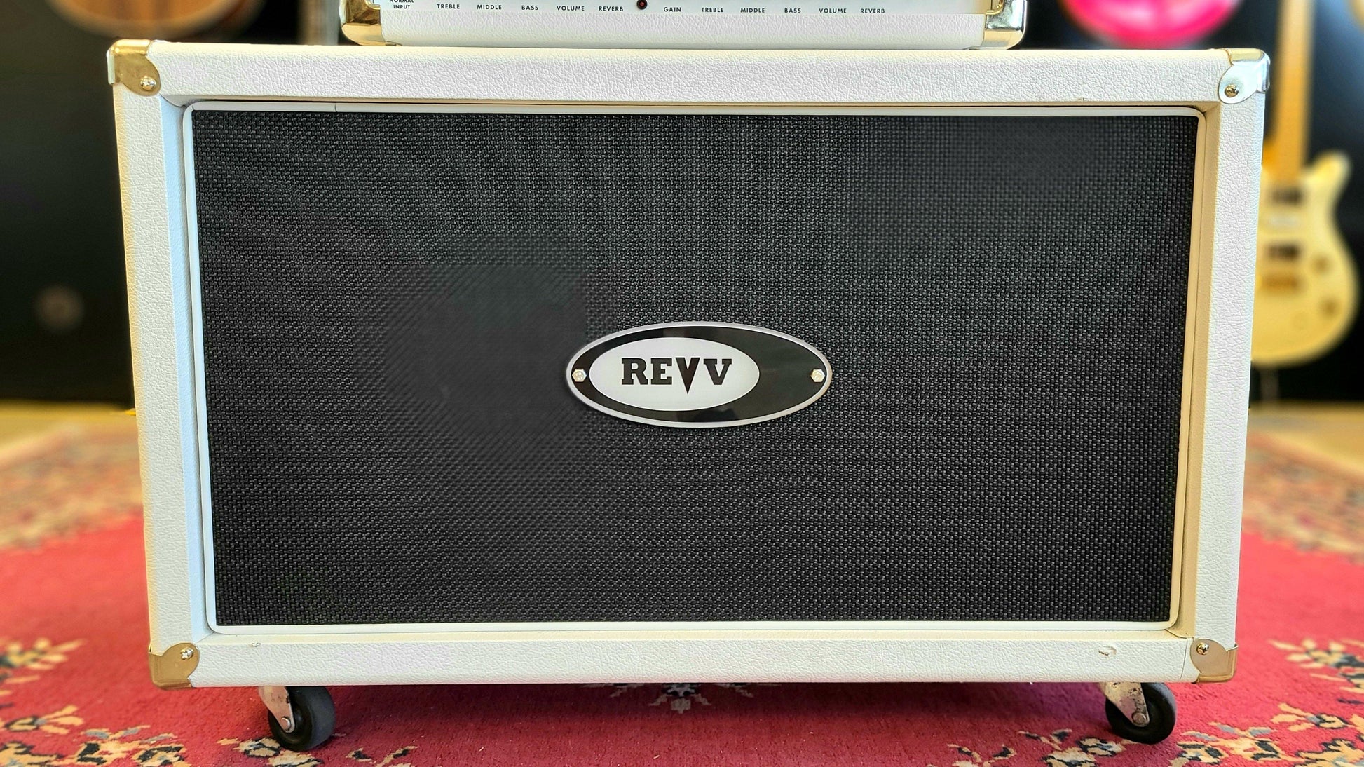 USED Revv 2x12 Speaker Cabinet White Tolex - Guitar Brando