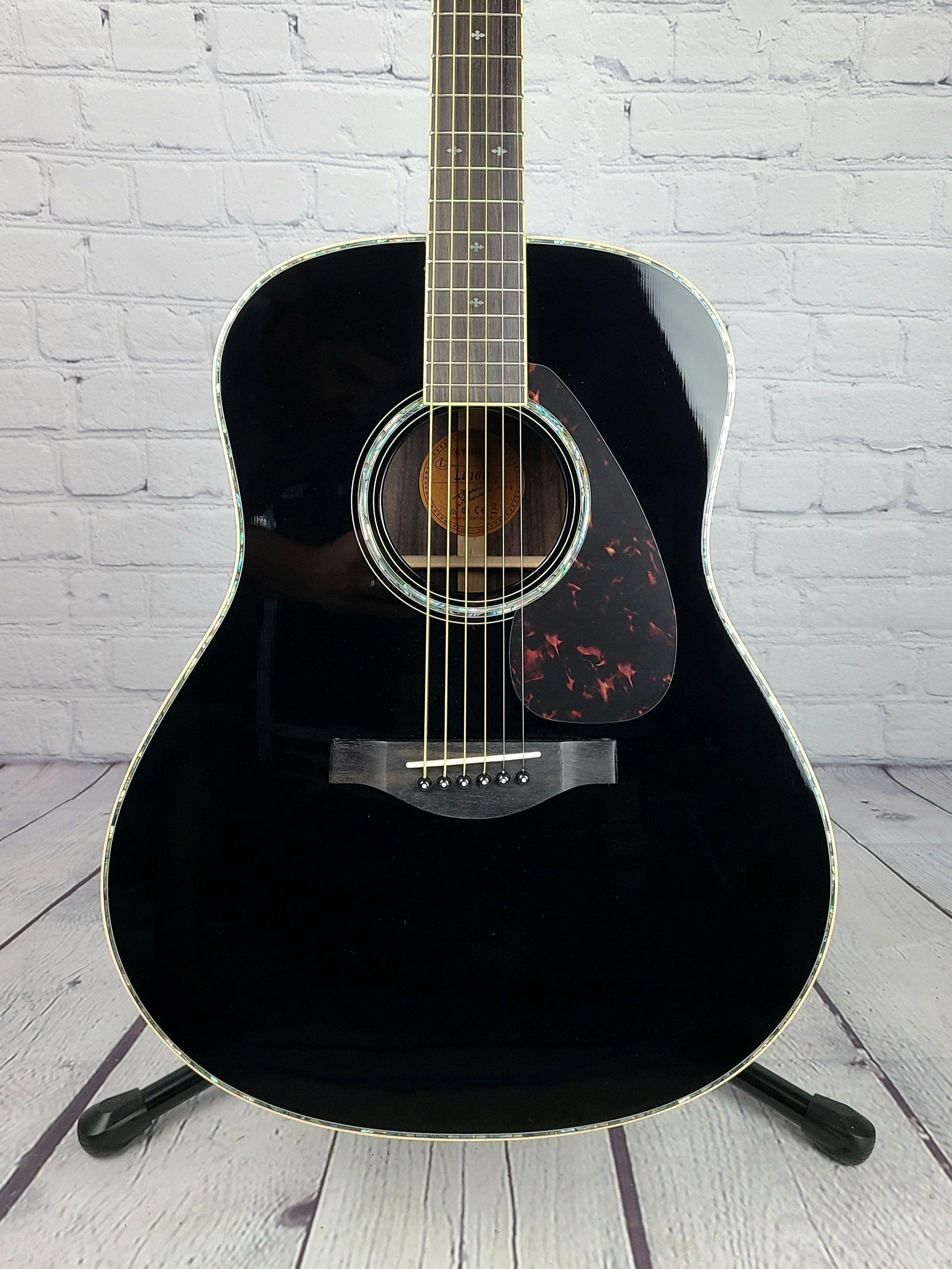 Yamaha LL16D Deluxe Solid Rosewood Electric Acoustic Gloss Black - Guitar Brando