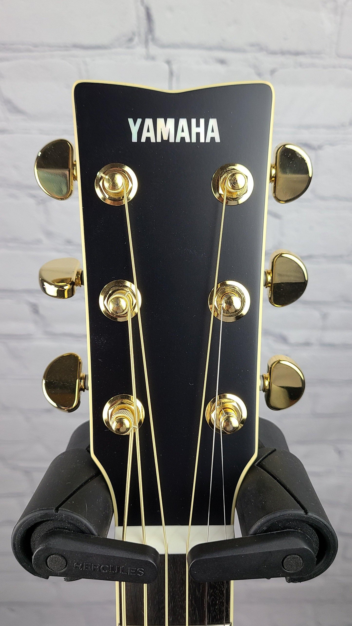 Yamaha LL16D Deluxe Solid Rosewood Electric Acoustic Gloss Black - Guitar Brando