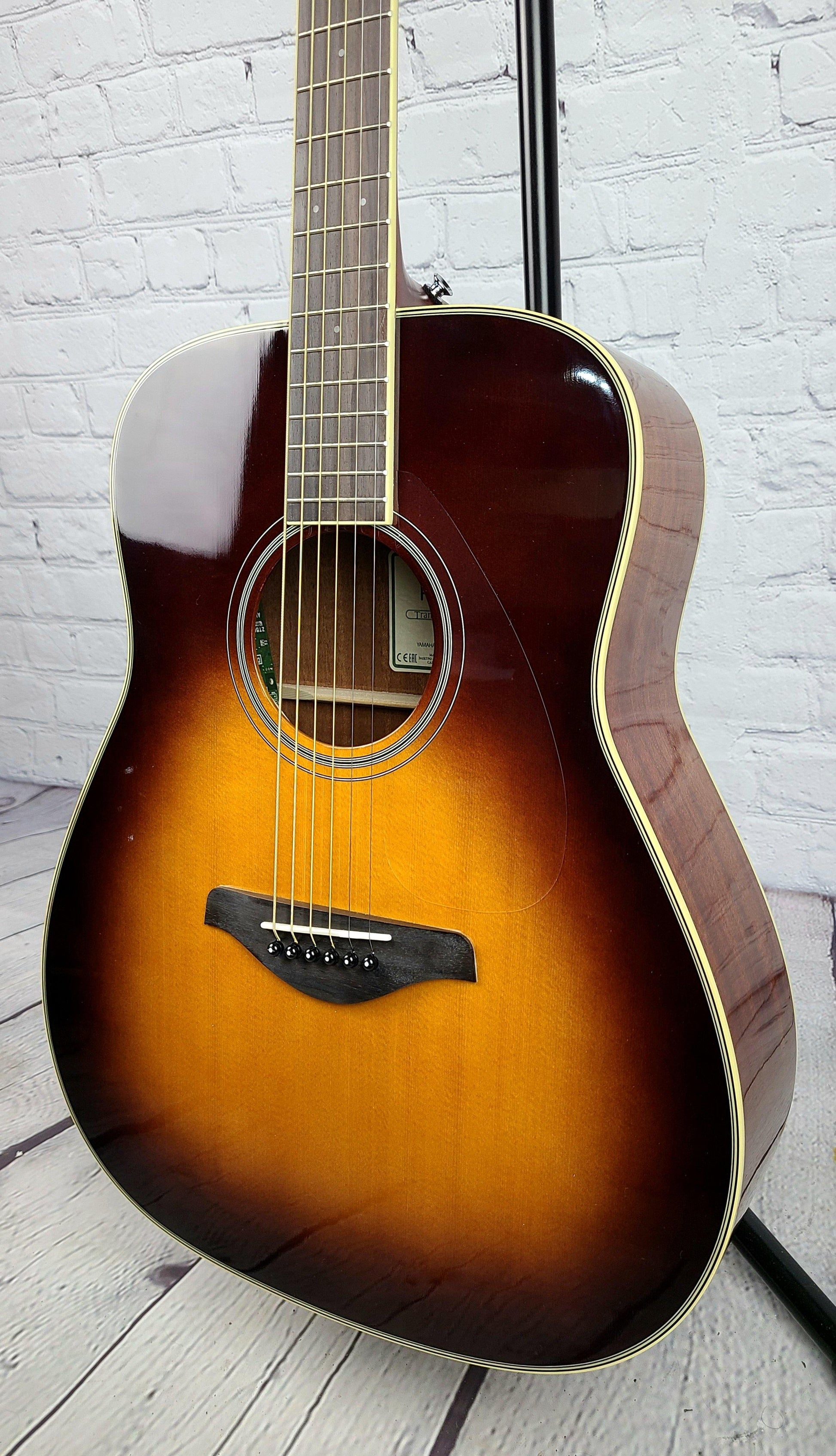 Yamaha FGTA BS TransAcoustic Acoustic Guitar Brown Sunburst - Guitar Brando