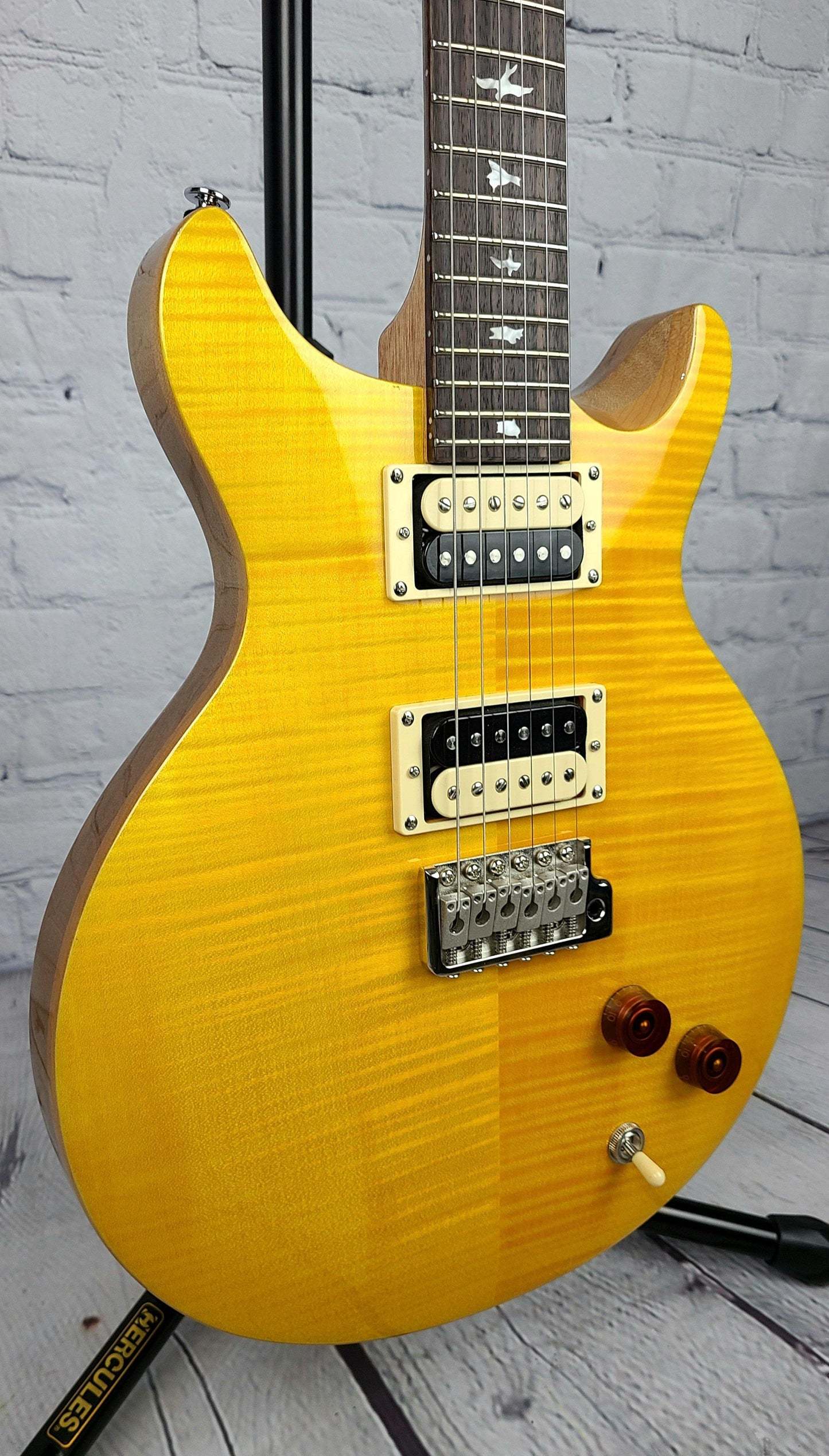 Paul Reed Smith PRS SE Santana Yellow Vintage Electric Guitar 2021 S/N CTID11281 - Guitar Brando