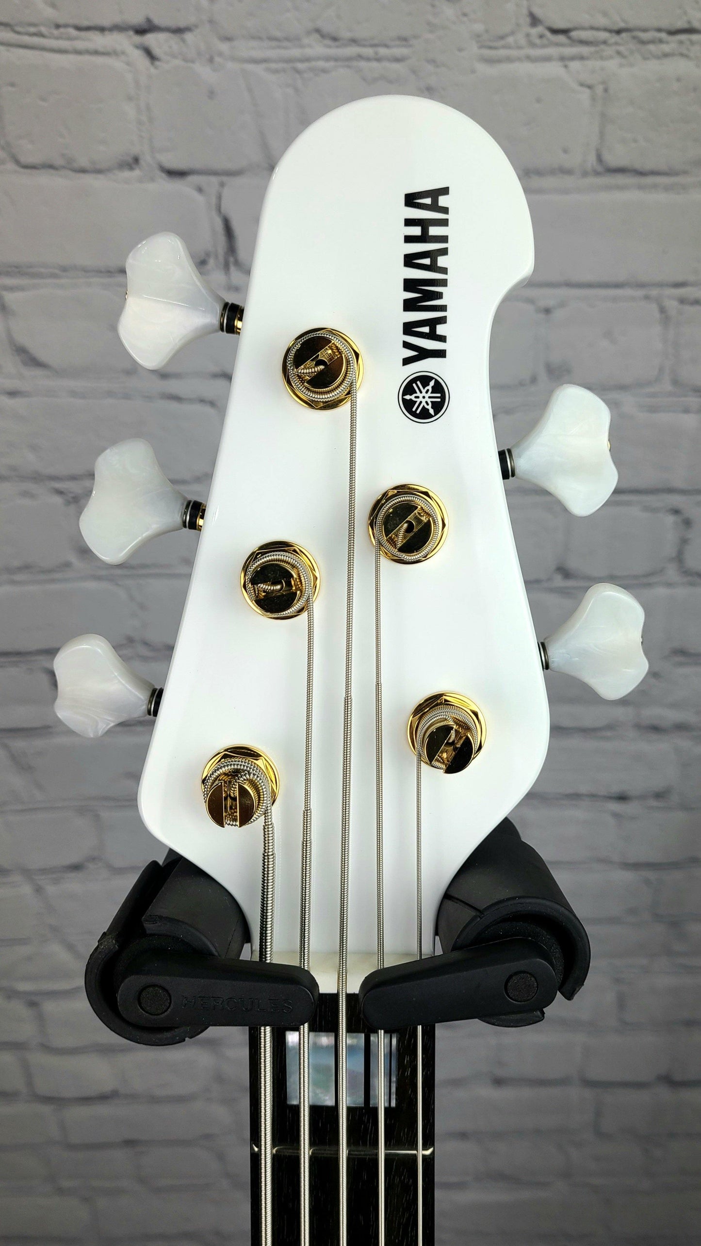 Yamaha Japan BBNE2 Nathan East Signature Bass 5 String Gloss White - Guitar Brando