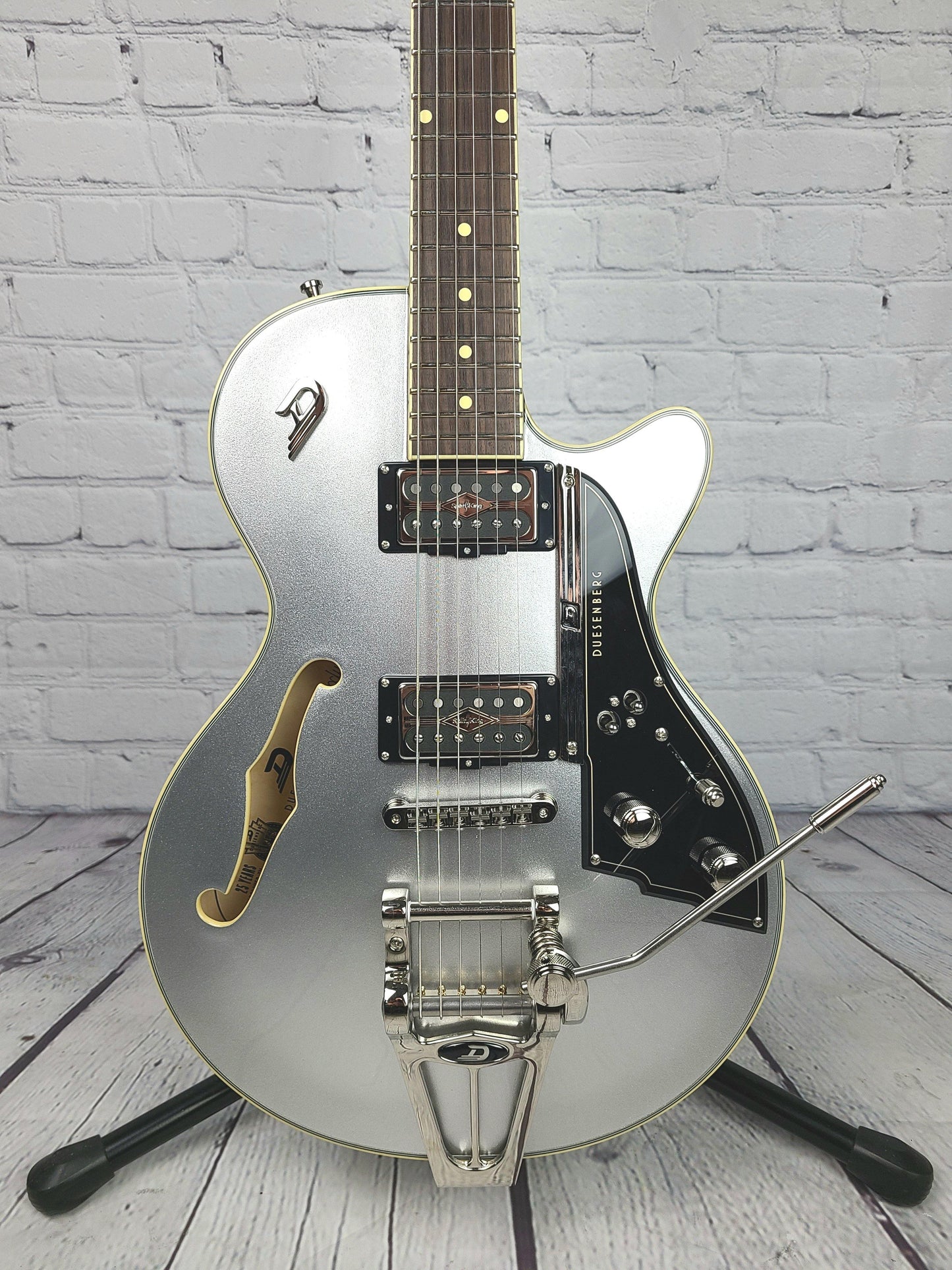 Duesenberg Guitars Starplayer TV 25th Anniversary Electric Guitar Silver Metallic - Guitar Brando