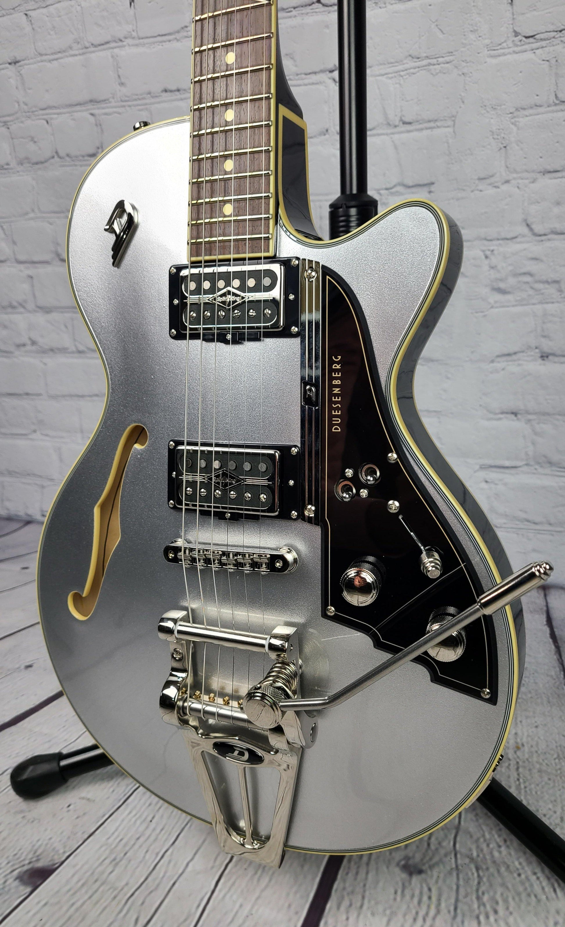 Duesenberg Guitars Starplayer TV 25th Anniversary Electric Guitar Silver Metallic - Guitar Brando